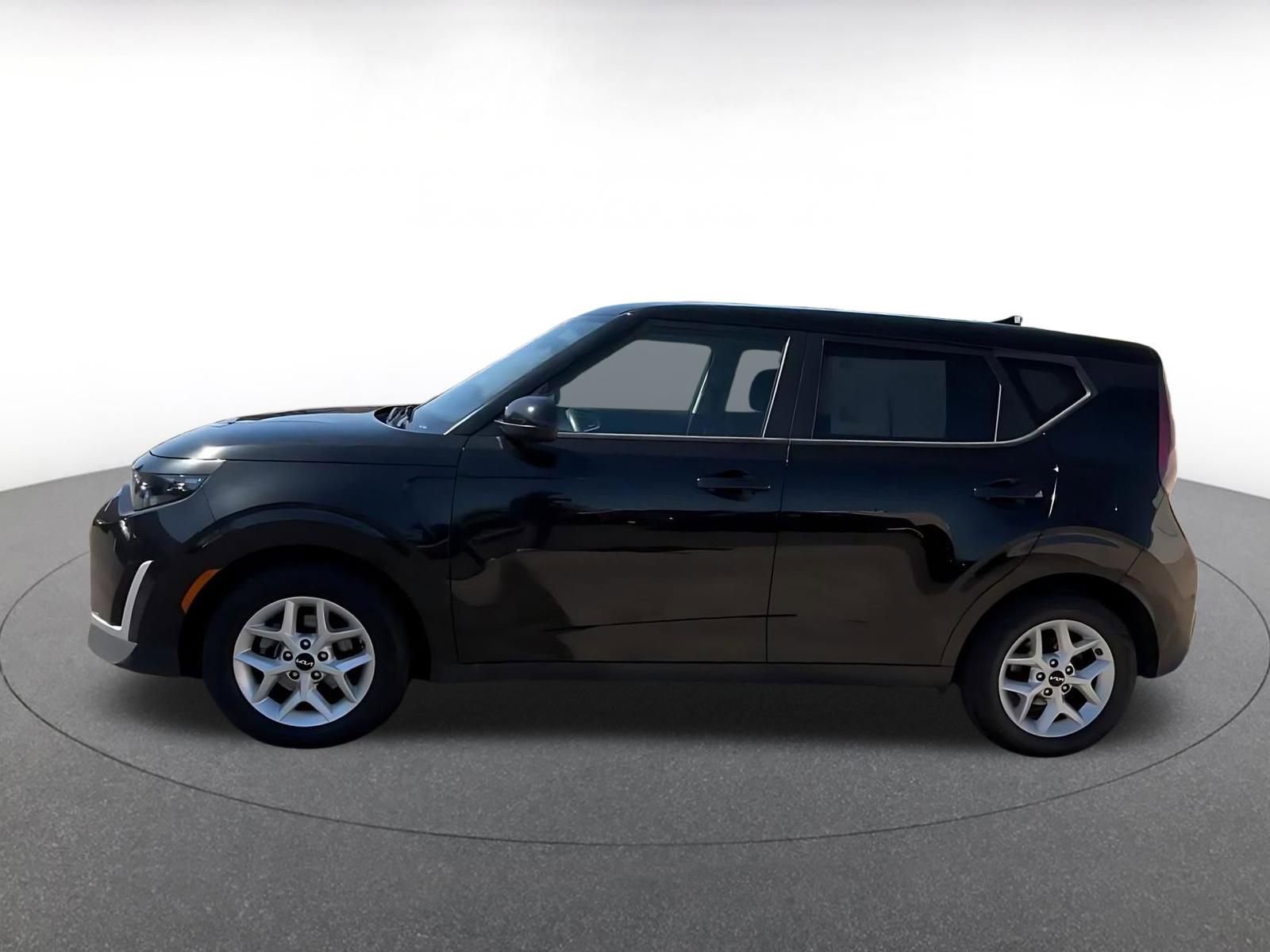 Thumbnail: 2024 Kia Soul - 9