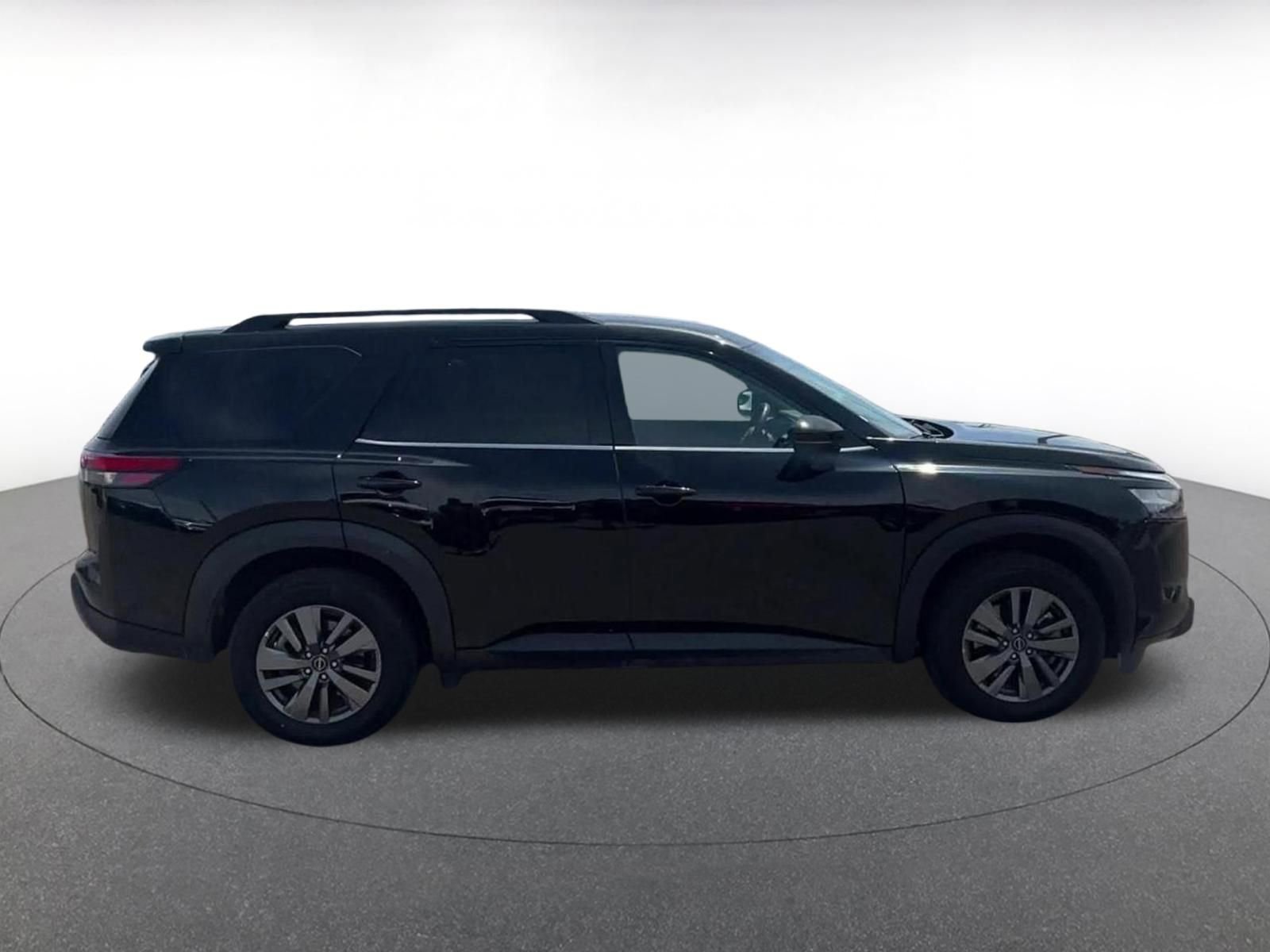Thumbnail: 2025 Nissan Pathfinder - 16