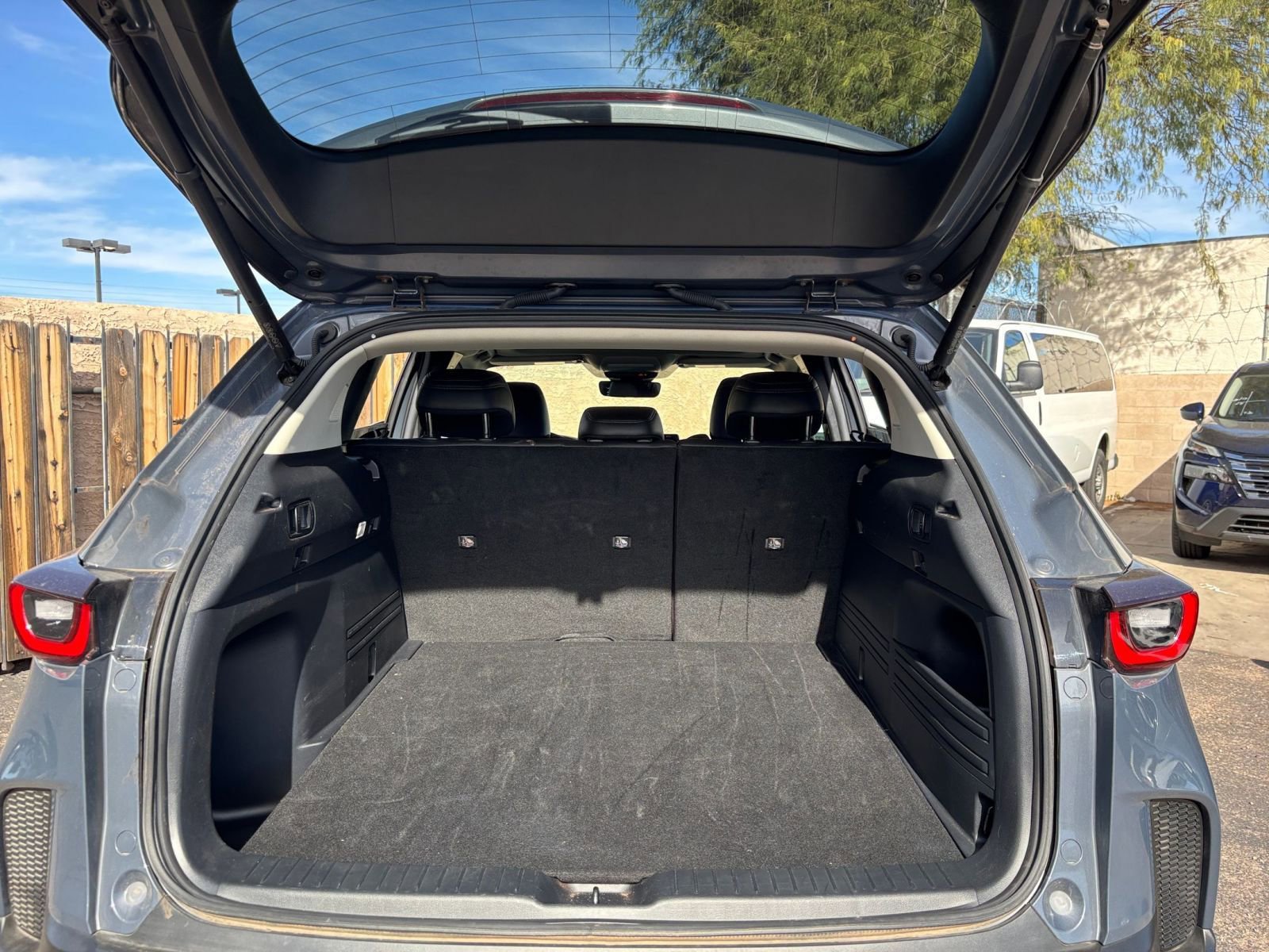 Thumbnail: 2025 Mazda CX-50 - 33