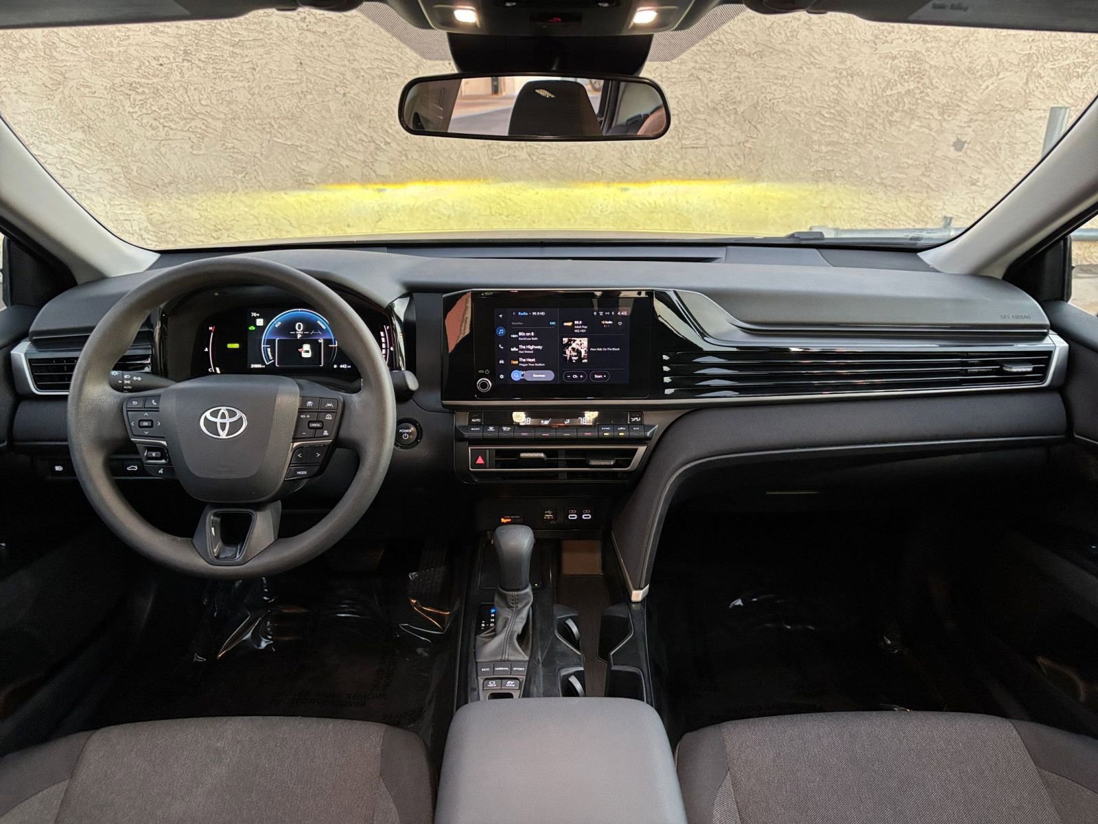 Thumbnail: 2025 Toyota Camry - 32