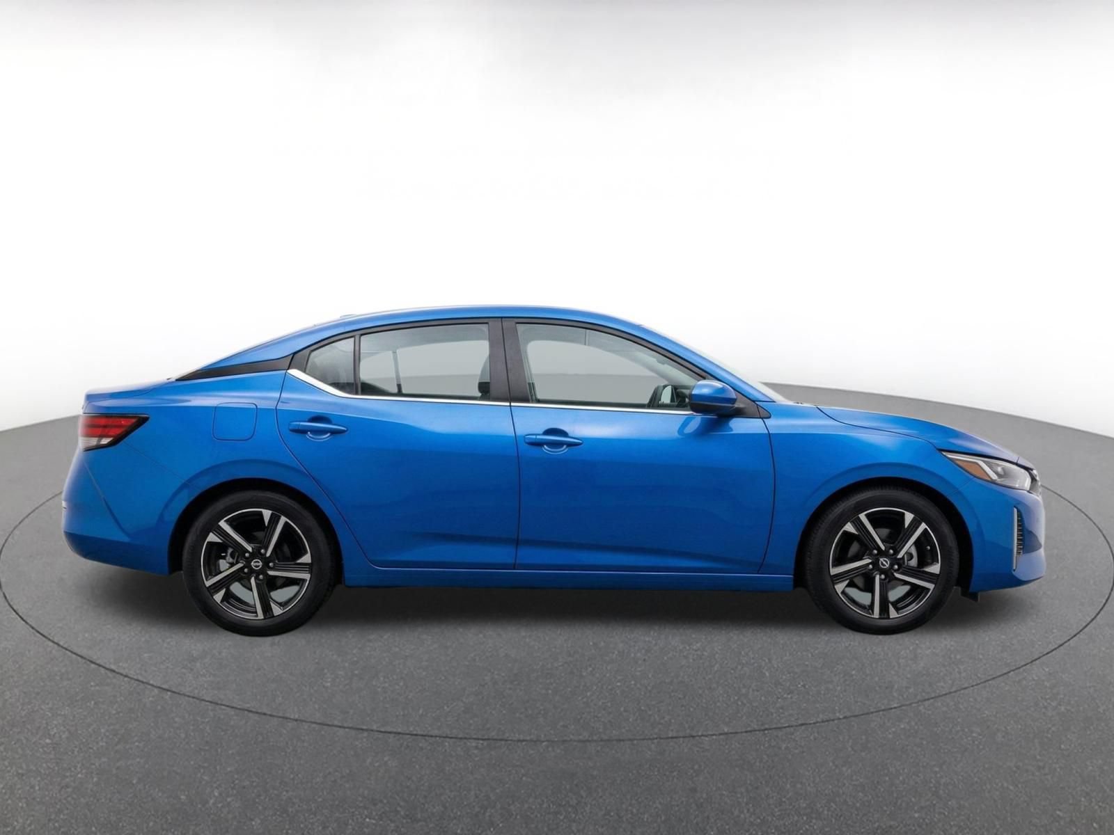 Thumbnail: 2025 Nissan Sentra - 10