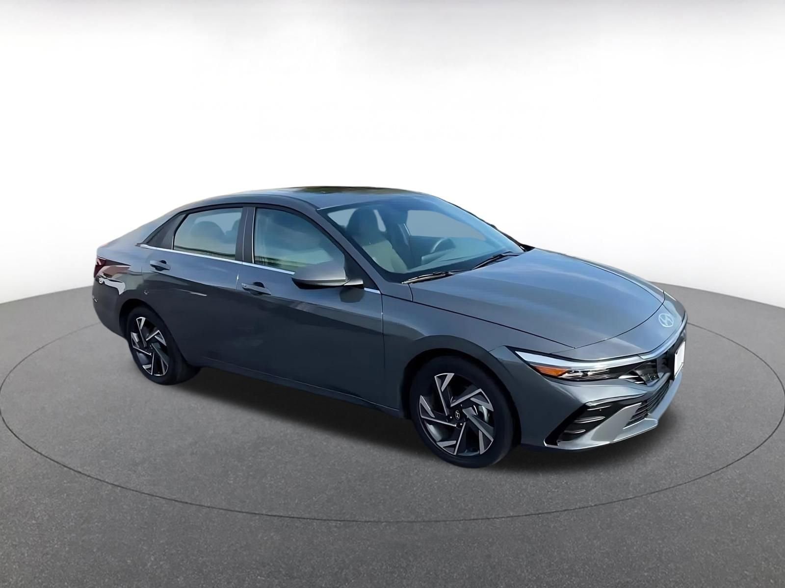 Thumbnail: 2025 Hyundai Elantra - 2