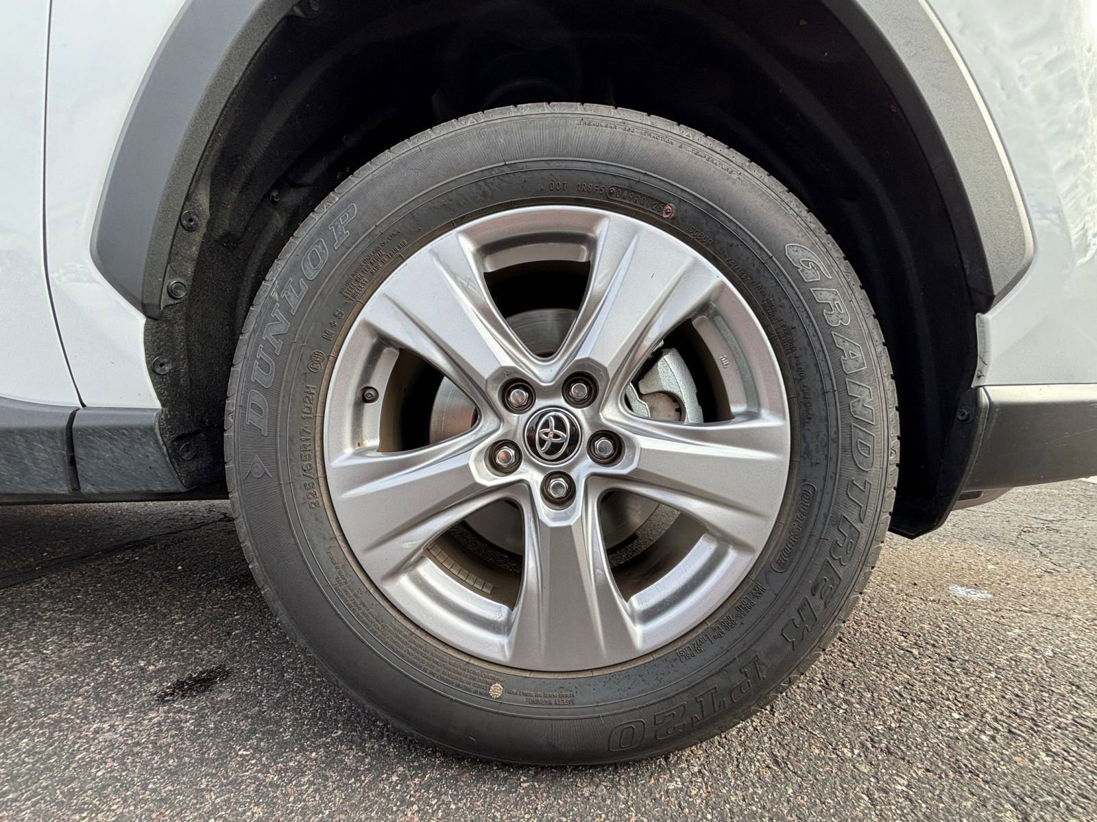 Thumbnail: 2025 Toyota RAV4 - 32