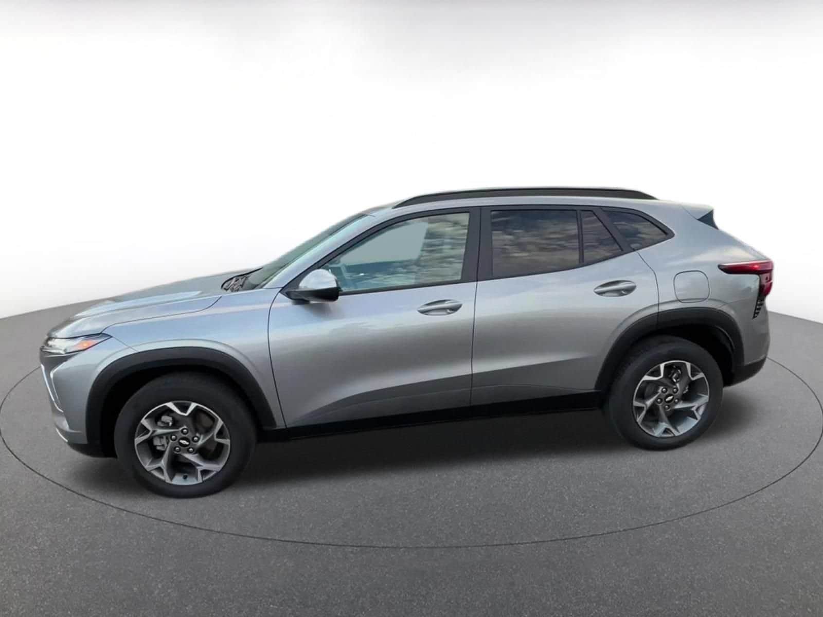 Thumbnail: 2025 Chevrolet Trax - 9