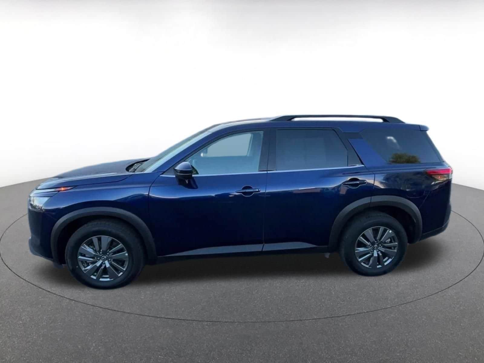 Thumbnail: 2025 Nissan Pathfinder - 8
