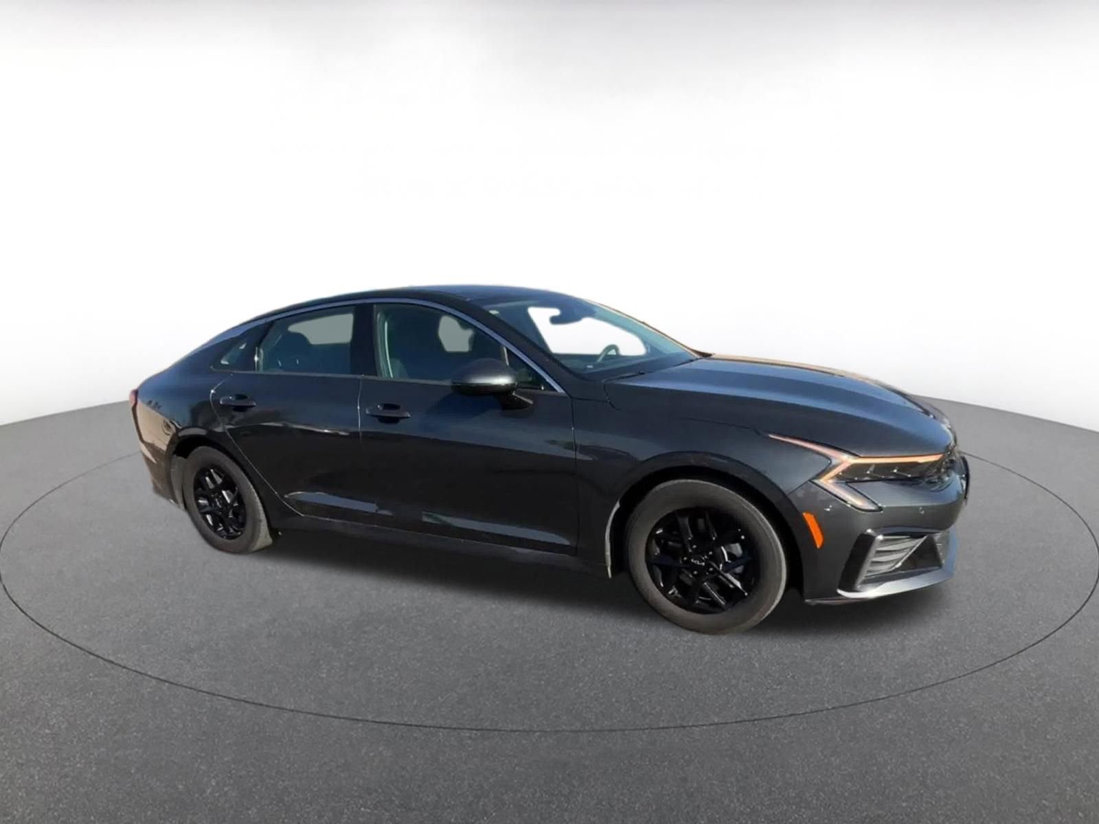 Thumbnail: 2025 Kia K5 - 2