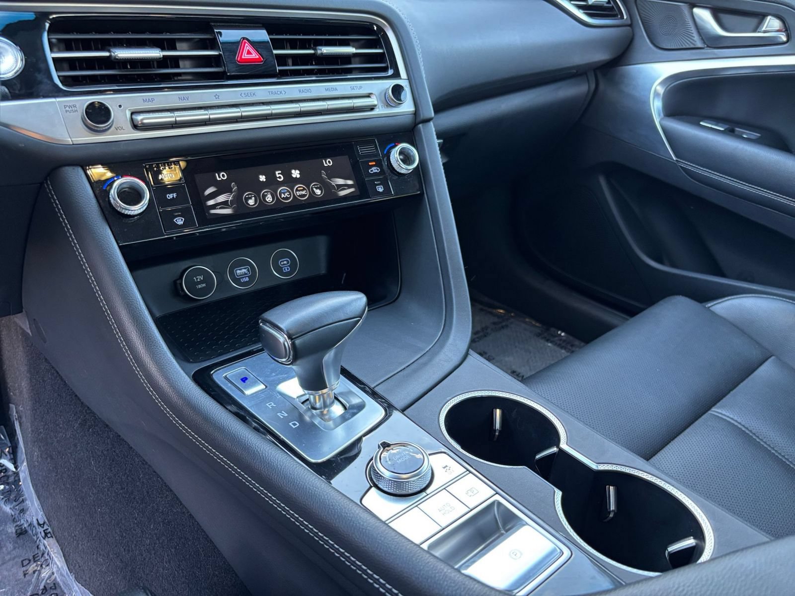 2025 GENESIS G70 Standard - Photo 43