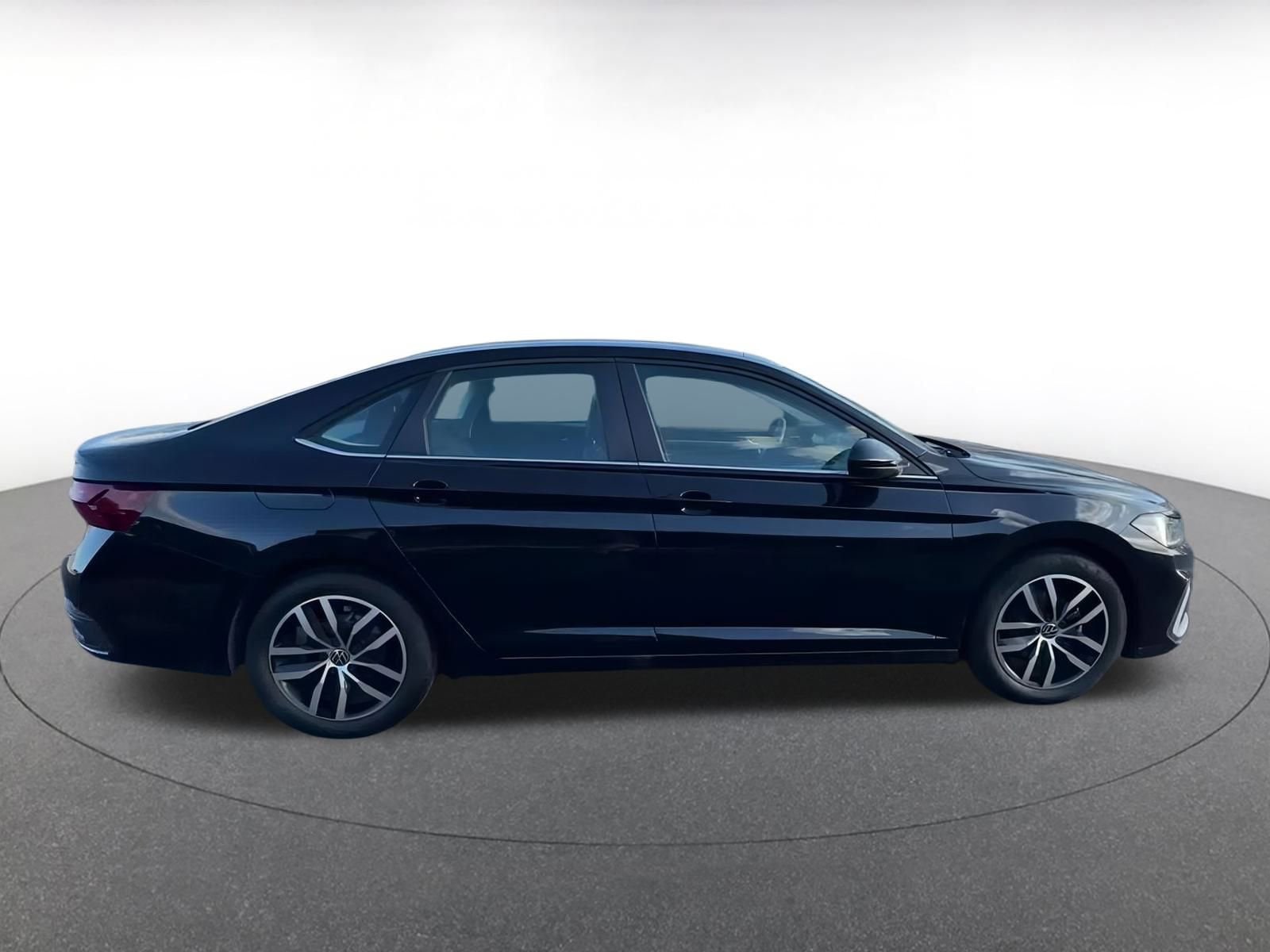 Thumbnail: 2025 Volkswagen Jetta - 16