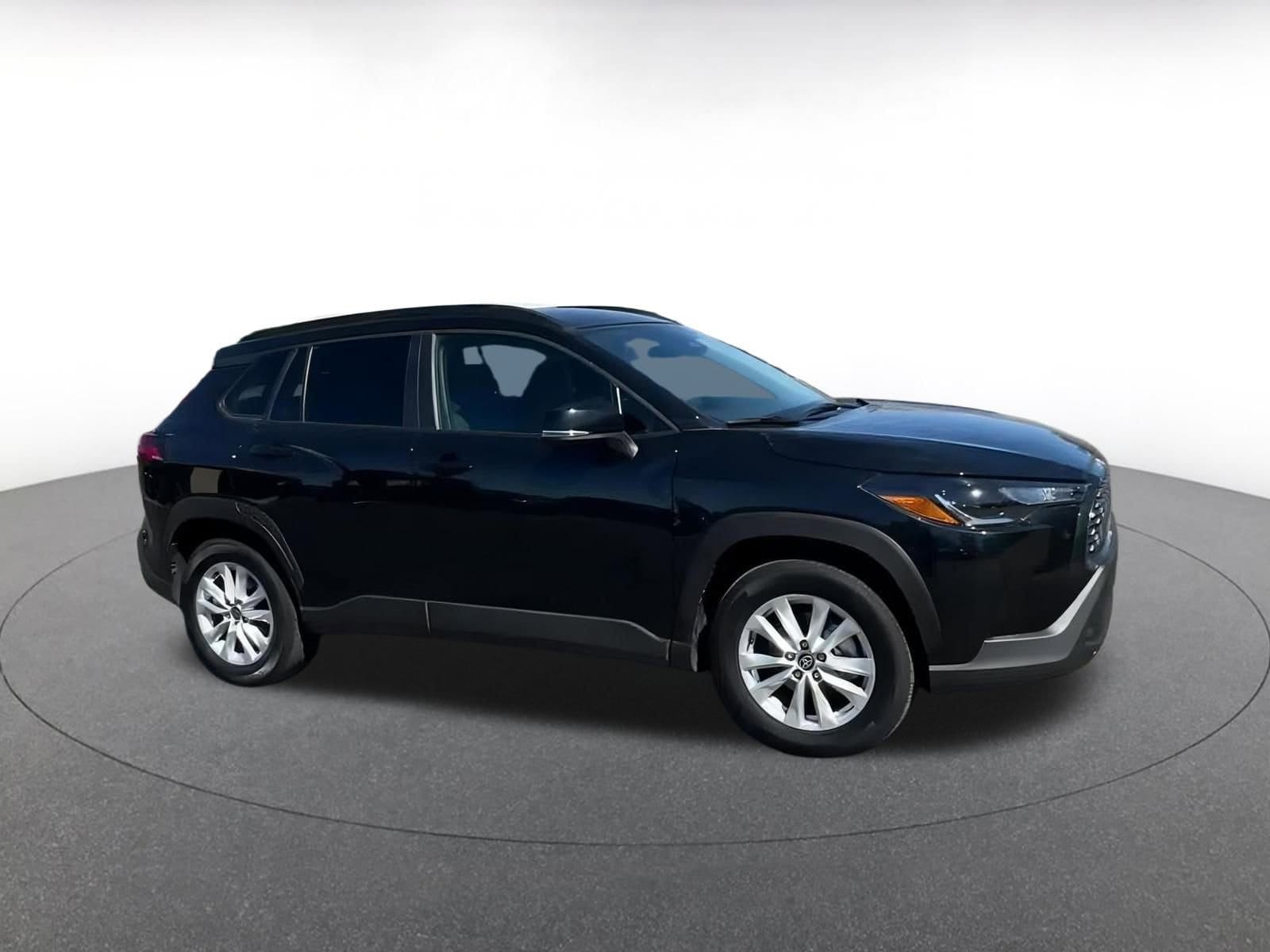 Thumbnail: 2025 Toyota Corolla Cross - 2