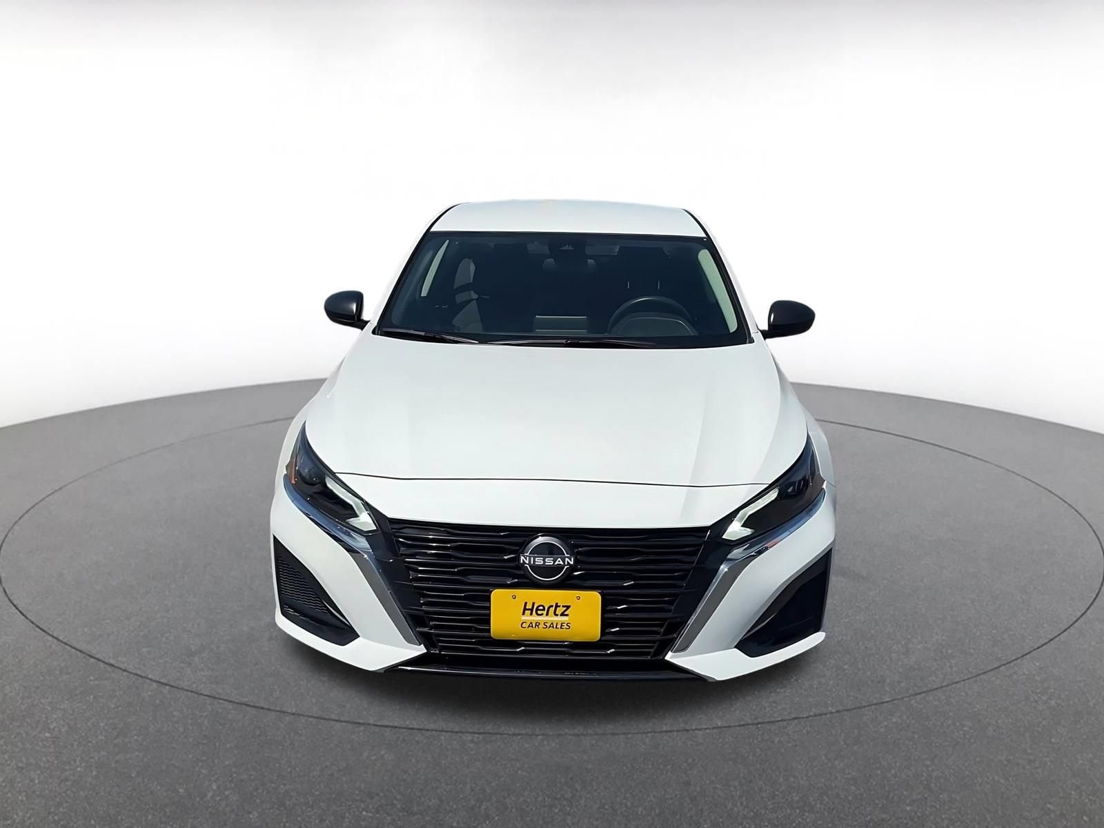 Thumbnail: 2025 Nissan Altima - 4