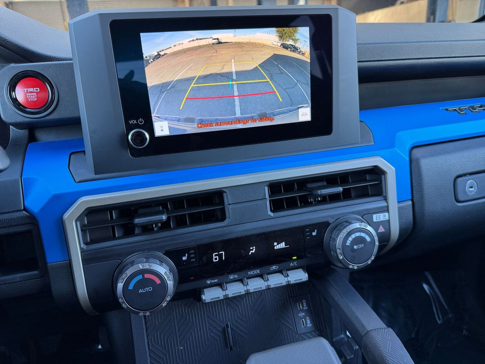 Thumbnail: 2025 Toyota Tacoma - 18