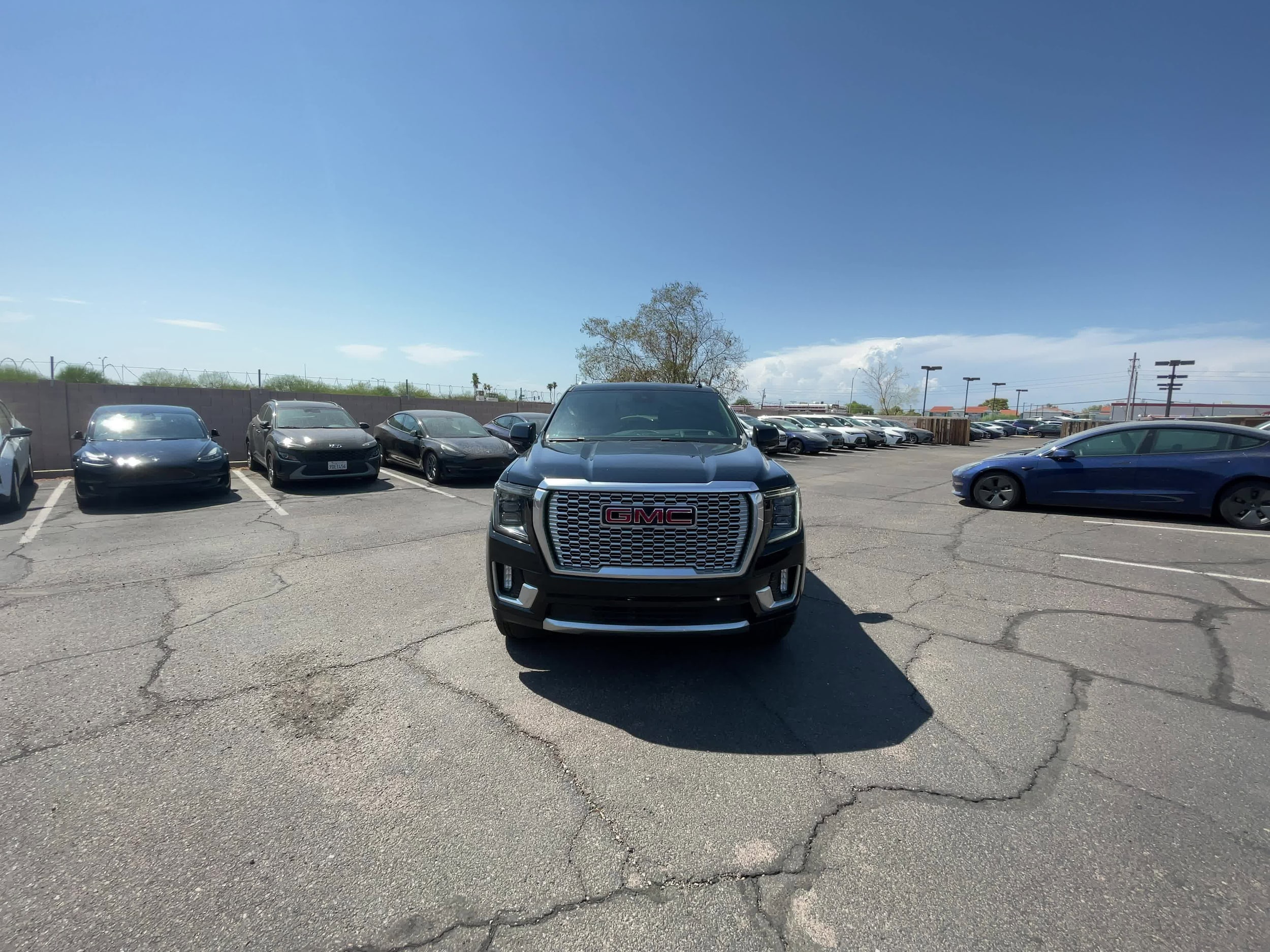 2023 GMC Yukon XL Denali 5