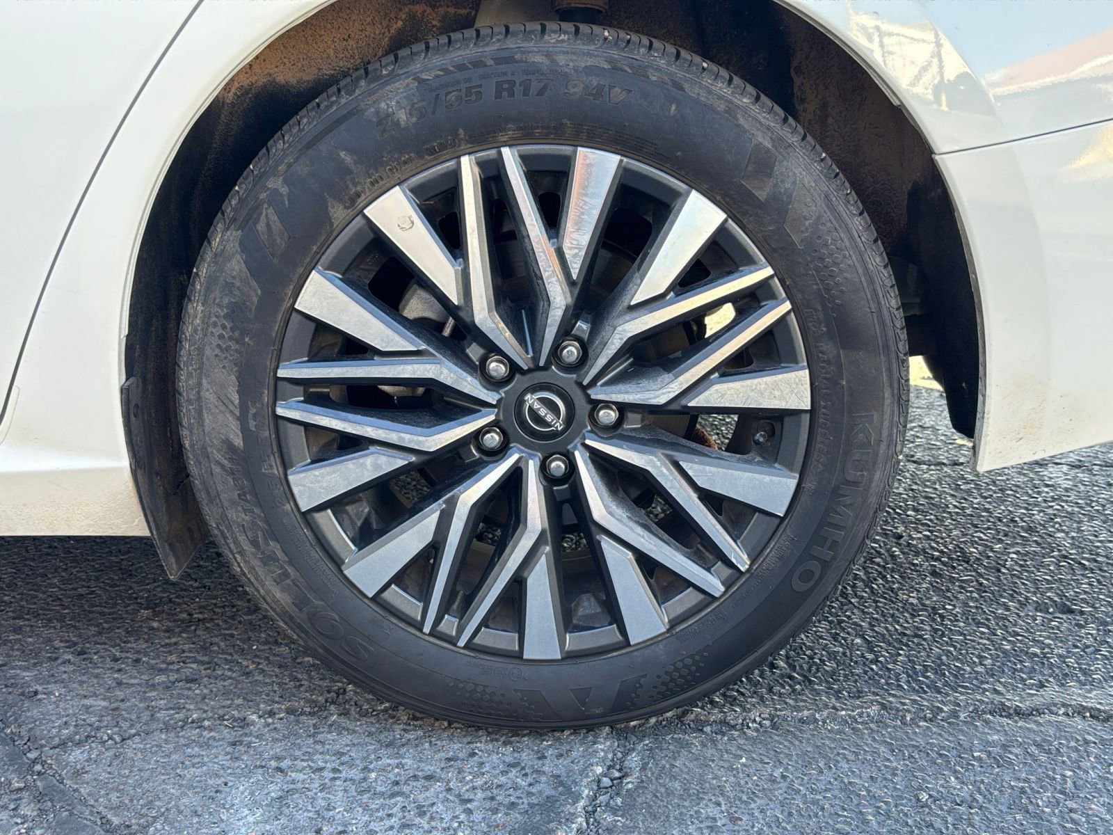 Thumbnail: 2025 Nissan Altima - 30