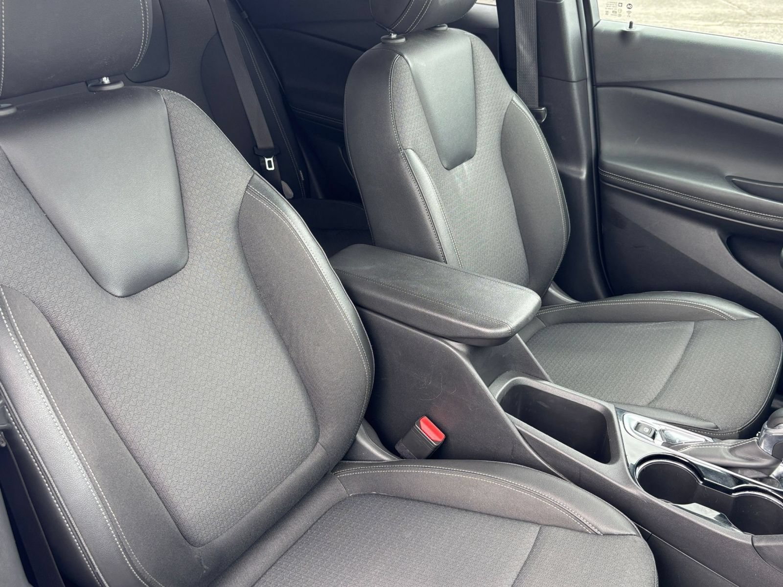 Thumbnail: 2025 Buick Encore GX - 34