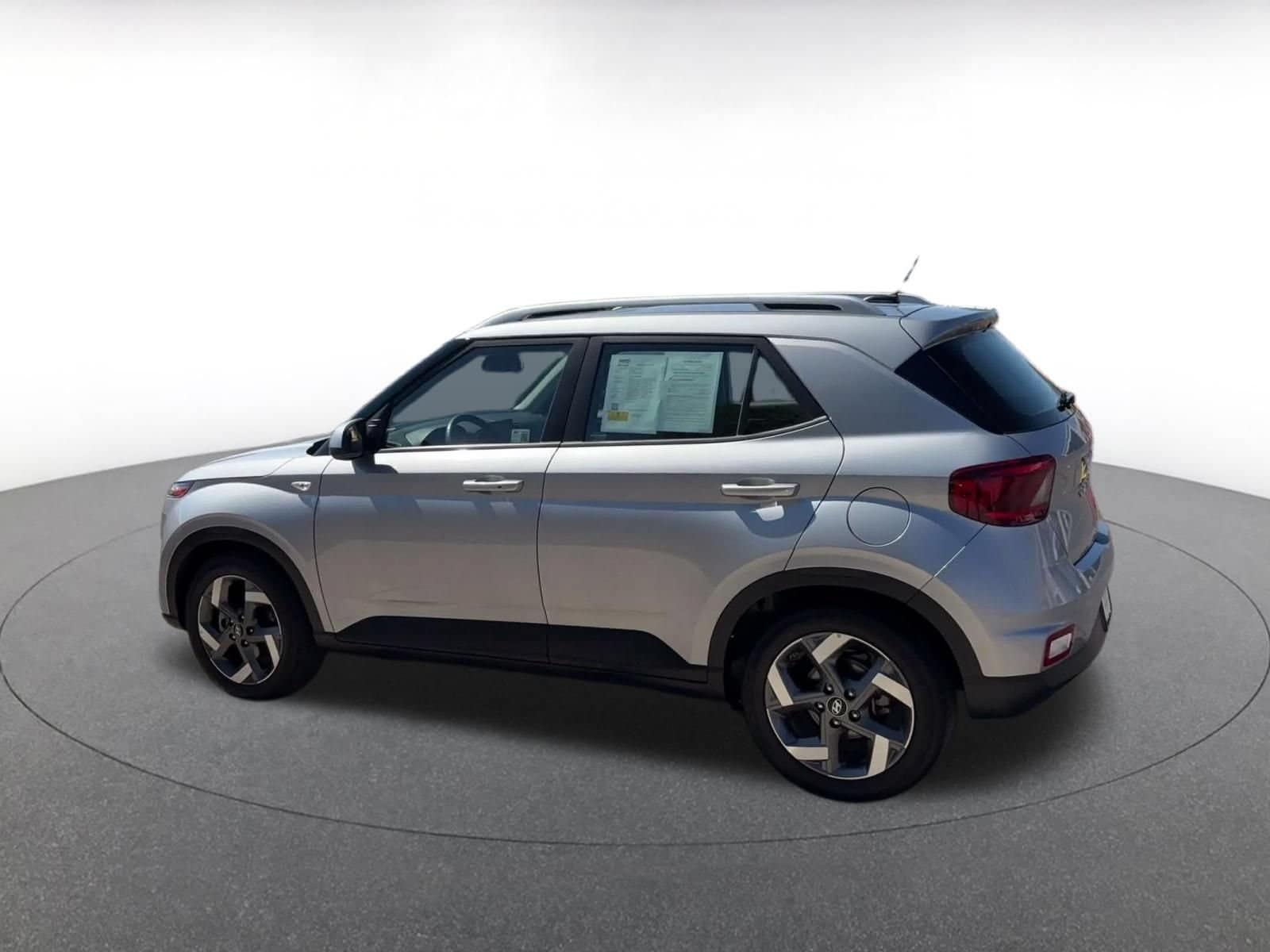 Thumbnail: 2025 Hyundai Venue - 9