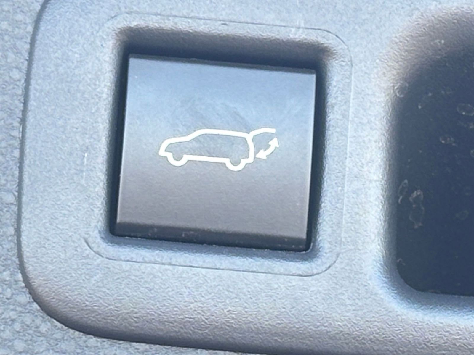 Thumbnail: 2025 Toyota Highlander - 23