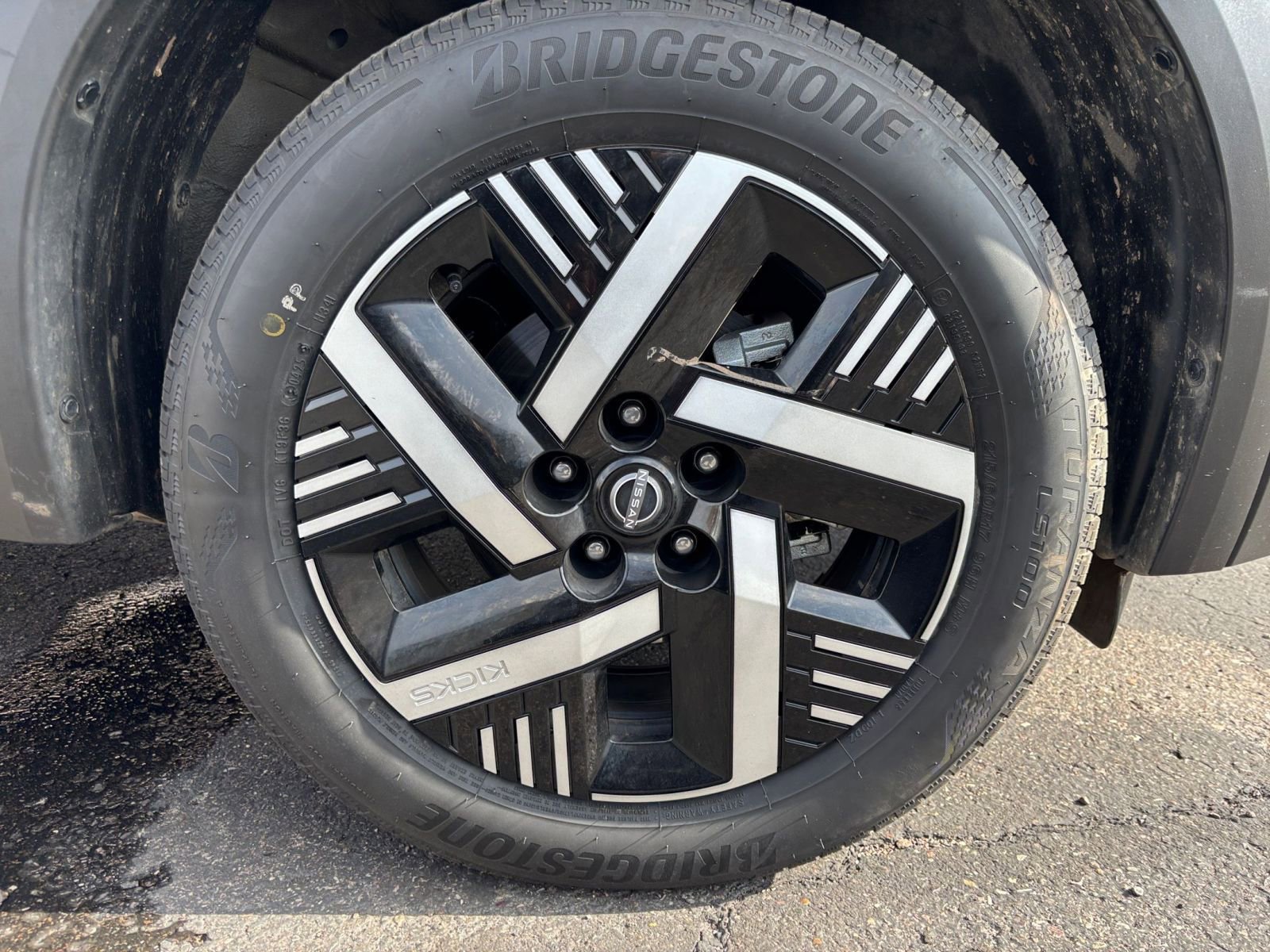 Thumbnail: 2025 Nissan Kicks - 28