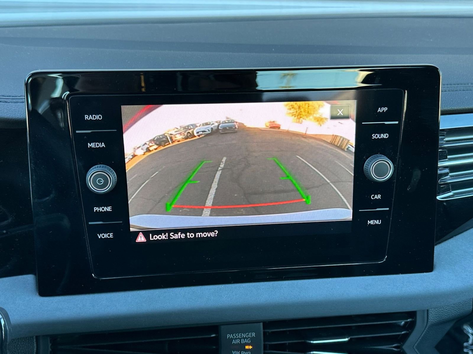 Thumbnail: 2025 Volkswagen Jetta - 17