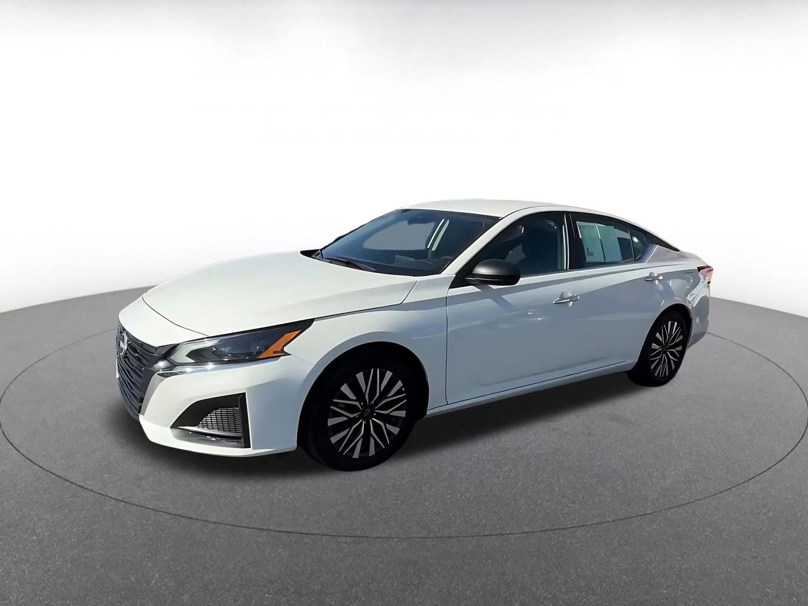 Thumbnail: 2025 Nissan Altima - 8