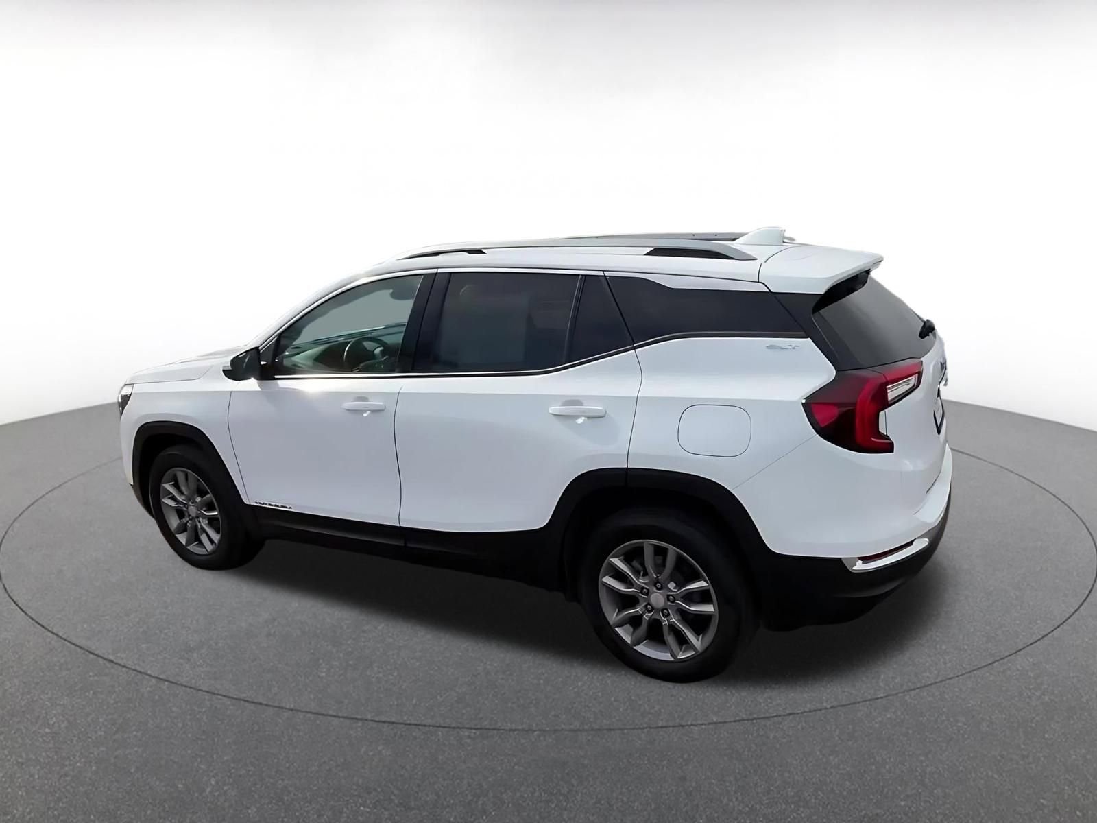 Thumbnail: 2024 GMC Terrain - 10