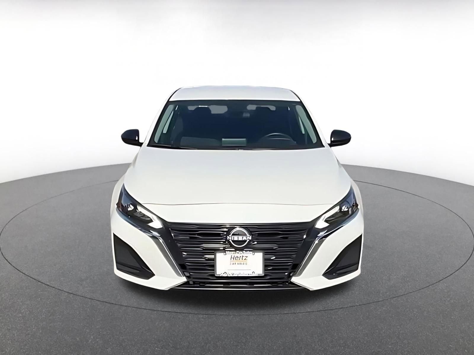 Thumbnail: 2025 Nissan Altima - 4