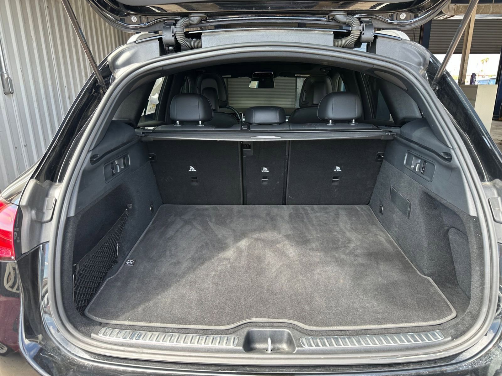 Thumbnail: 2024 Mercedes-Benz GLC - 31