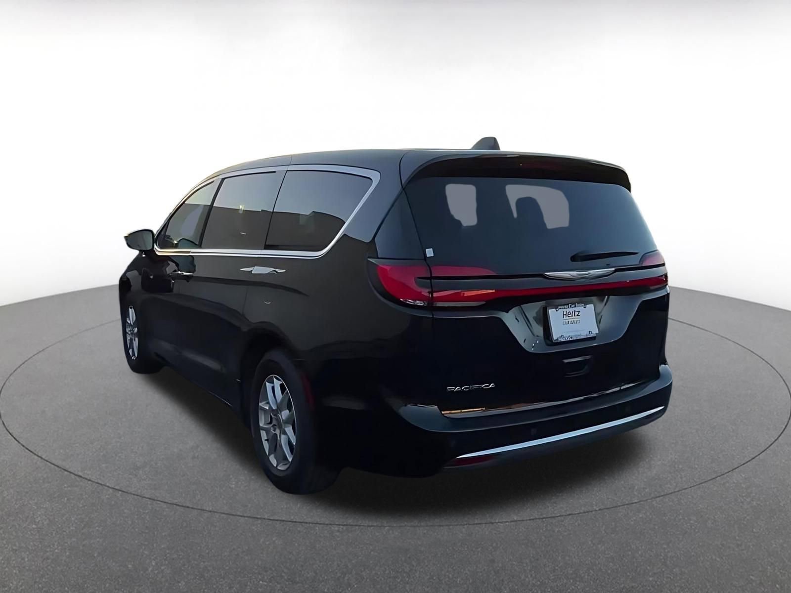 Thumbnail: 2024 Chrysler Pacifica - 11