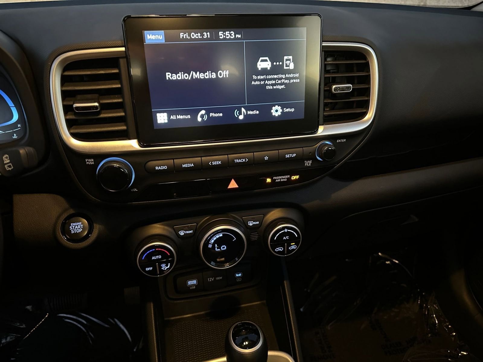 Thumbnail: 2025 Hyundai Venue - 18