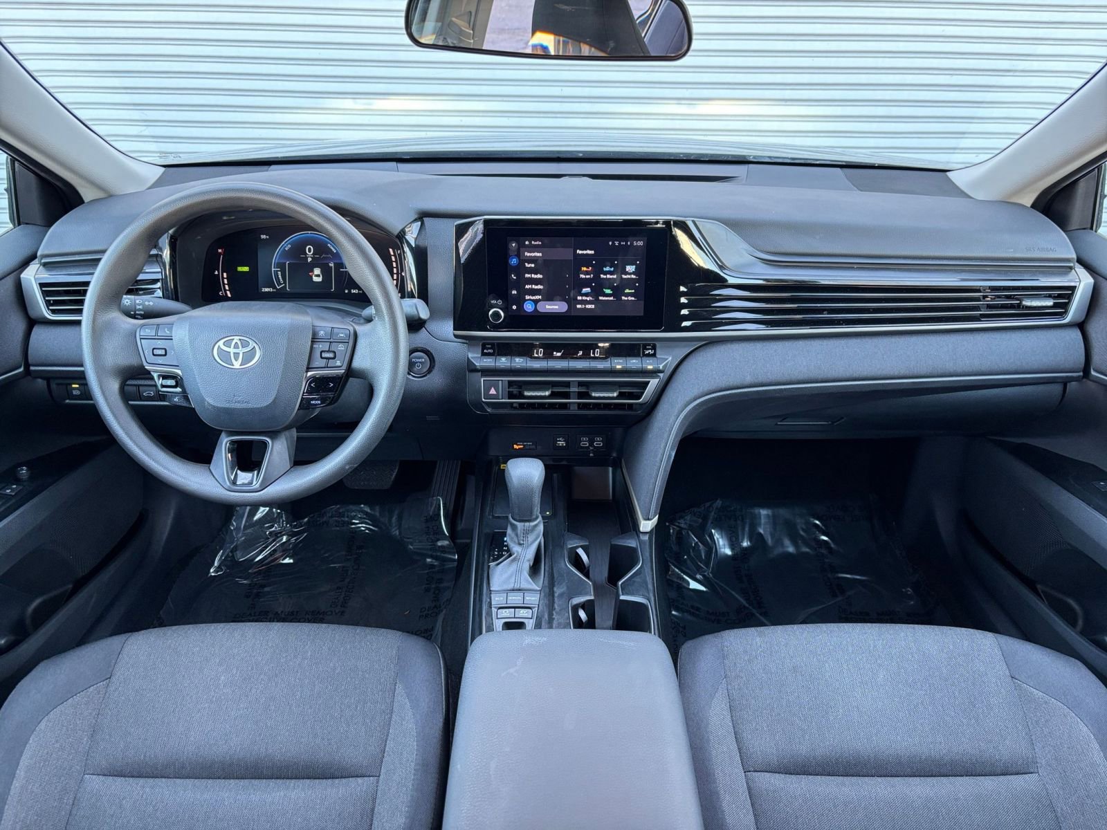 Thumbnail: 2025 Toyota Camry - 32