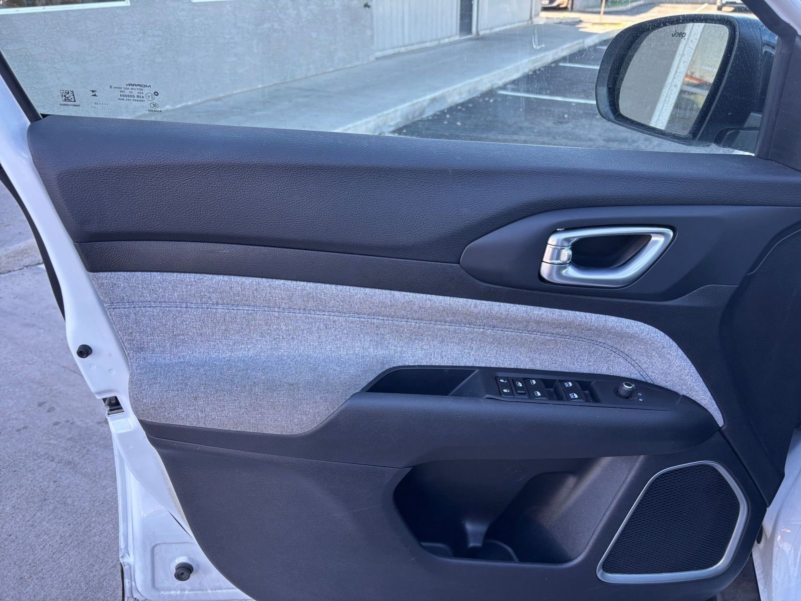 Thumbnail: 2023 Jeep Compass - 20