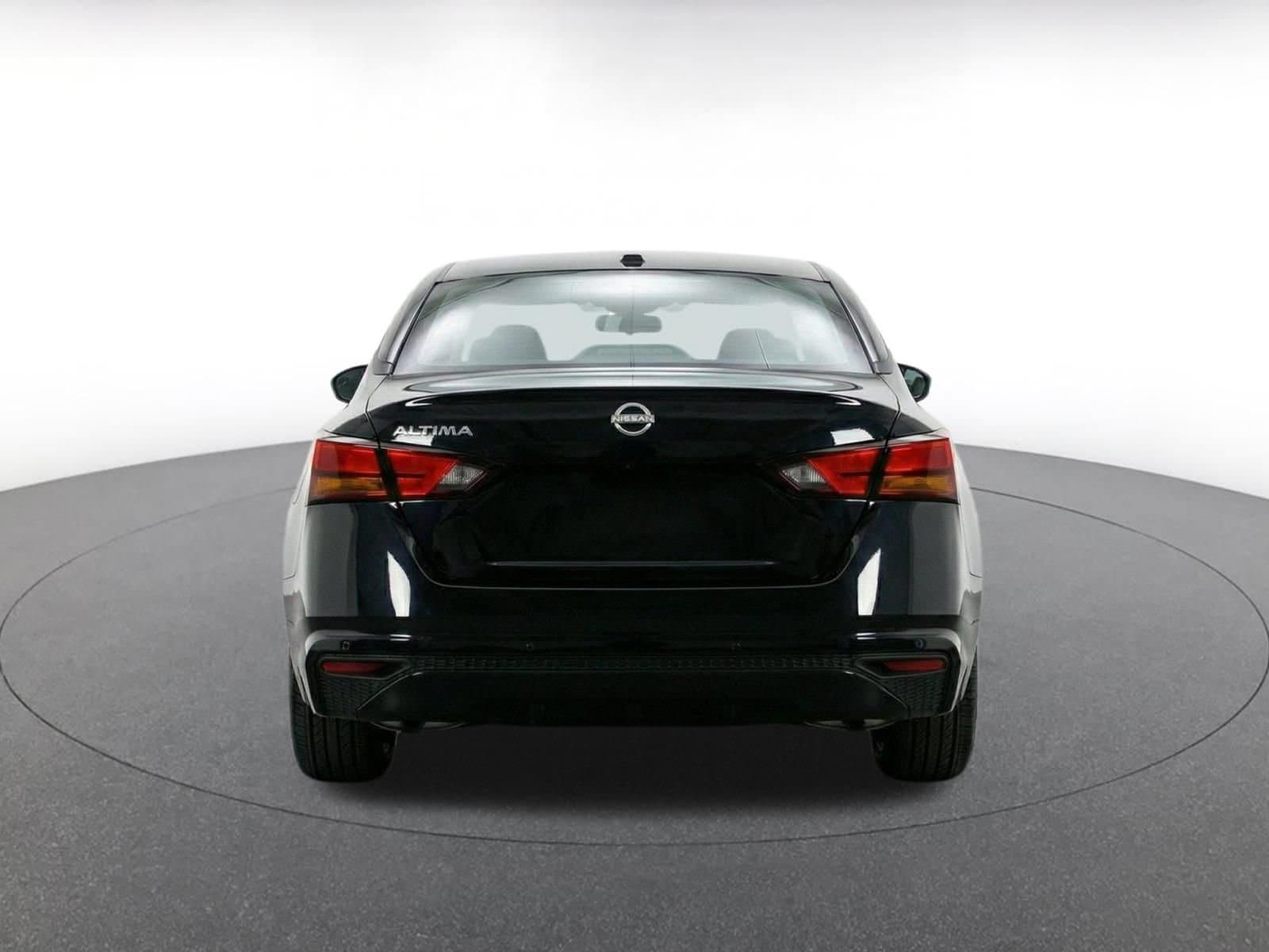Thumbnail: 2025 Nissan Altima - 8