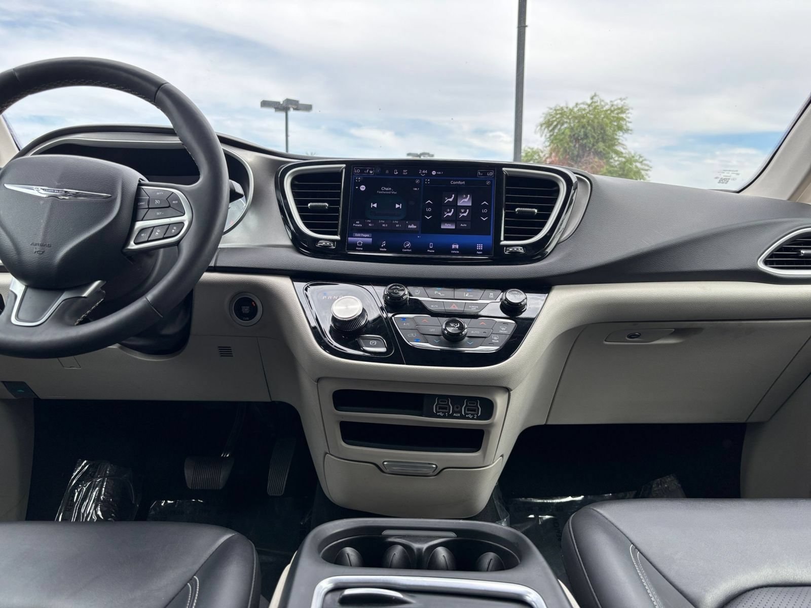 Thumbnail: 2024 Chrysler Pacifica - 35