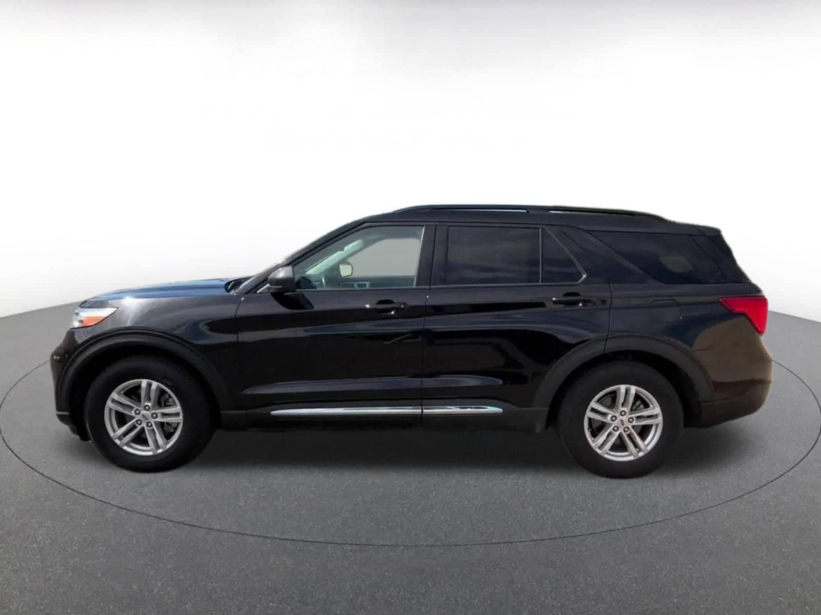 Thumbnail: 2024 Ford Explorer - 9