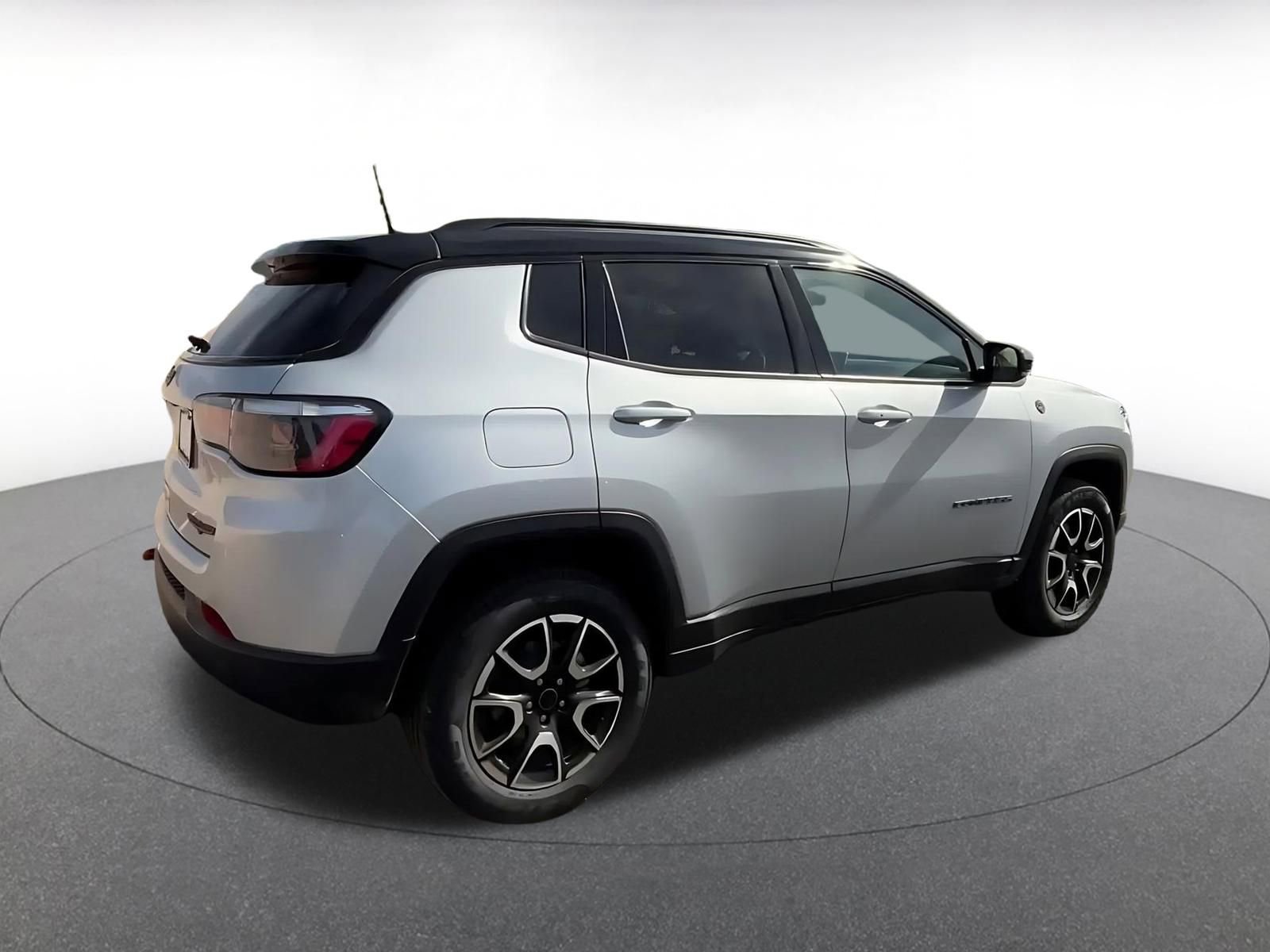 Thumbnail: 2025 Jeep Compass - 15