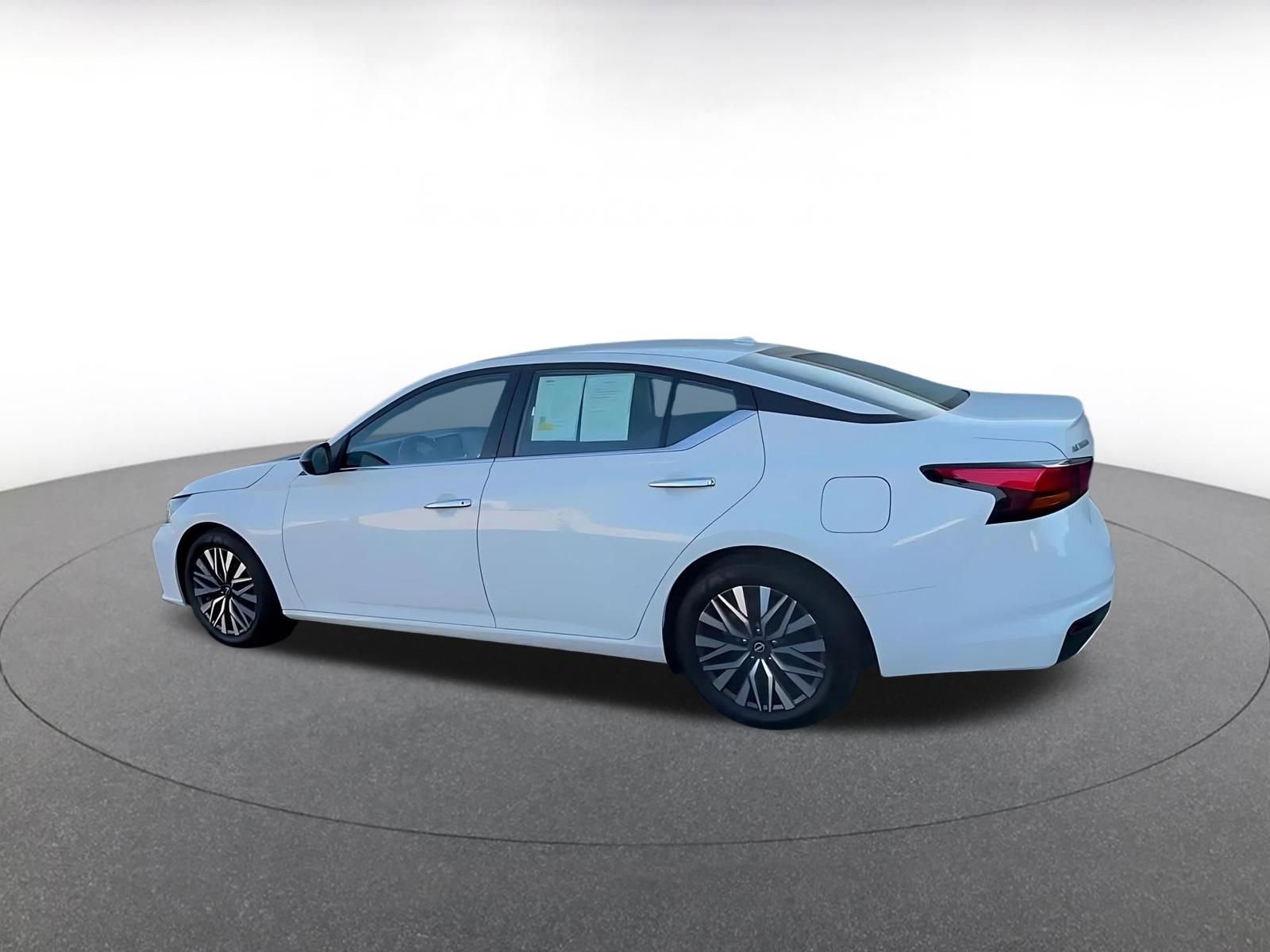 Thumbnail: 2025 Nissan Altima - 10