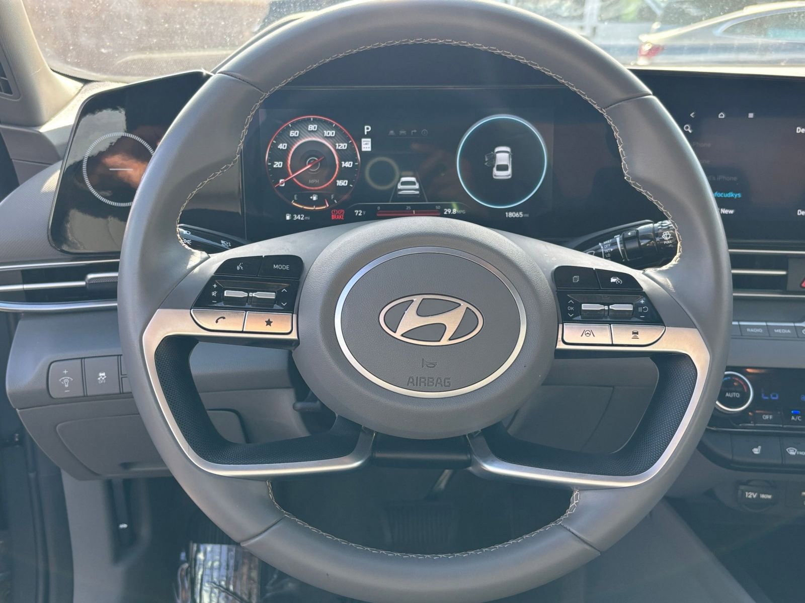 Thumbnail: 2025 Hyundai Elantra - 27