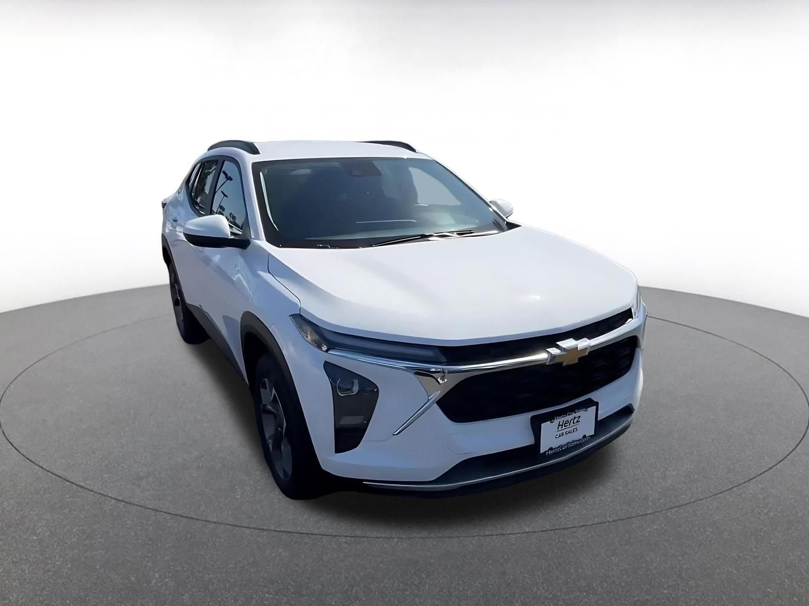 Thumbnail: 2025 Chevrolet Trax - 3