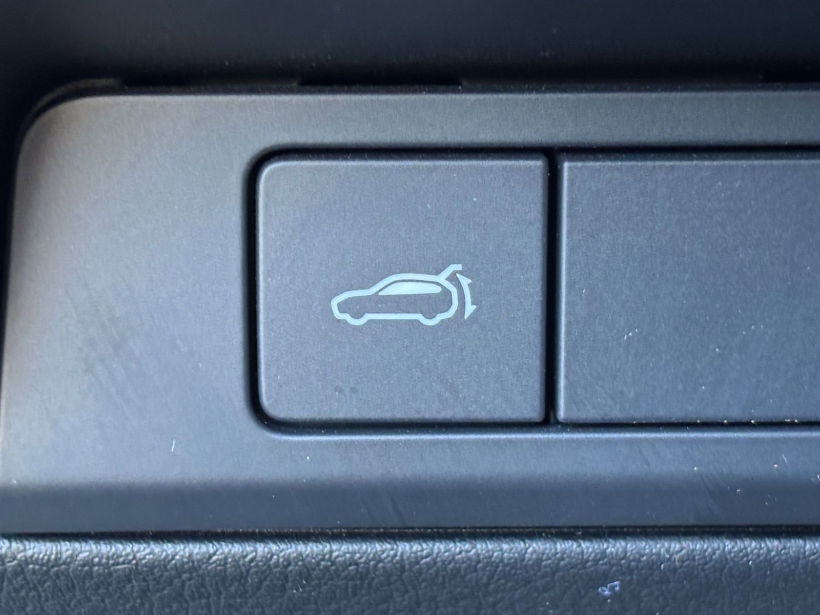 Thumbnail: 2025 Mazda CX-50 - 23