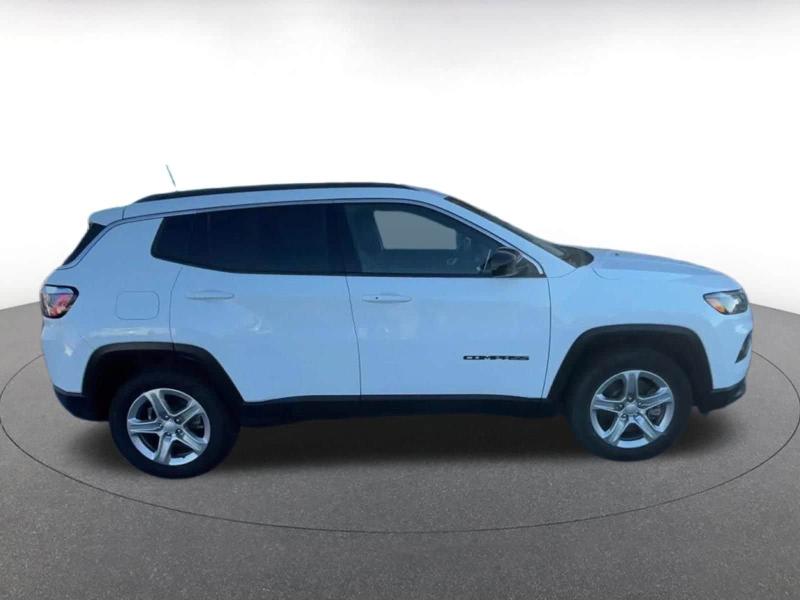 Thumbnail: 2023 Jeep Compass - 16