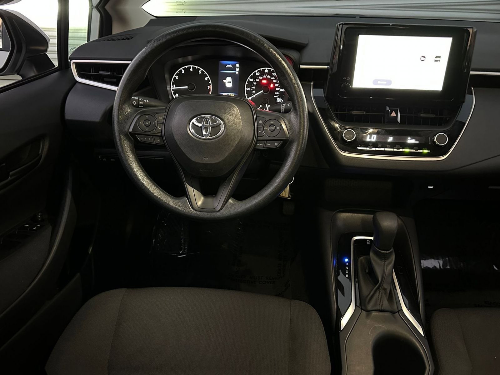 Thumbnail: 2025 Toyota Corolla - 32