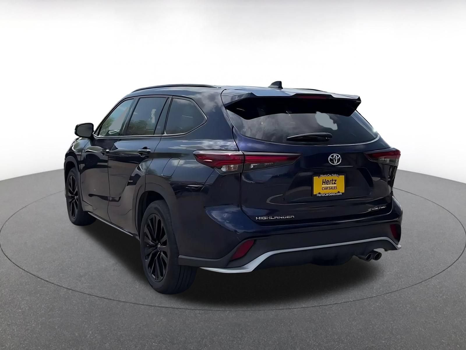 Thumbnail: 2025 Toyota Highlander - 10