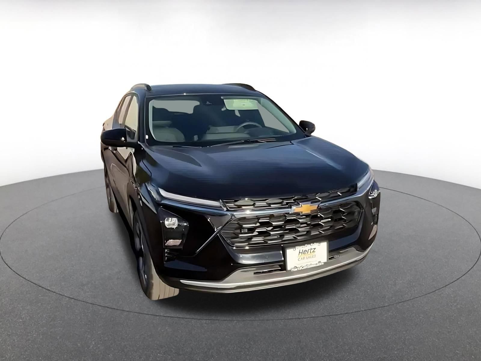 Thumbnail: 2025 Chevrolet Trax - 3