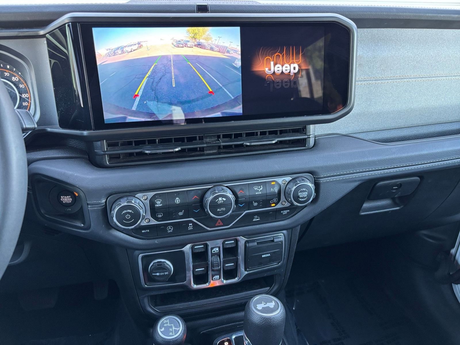 Thumbnail: 2025 Jeep Wrangler - 17