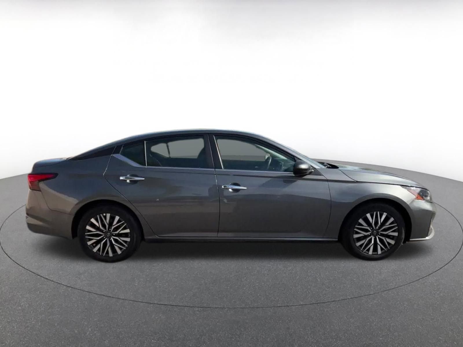 Thumbnail: 2025 Nissan Altima - 16