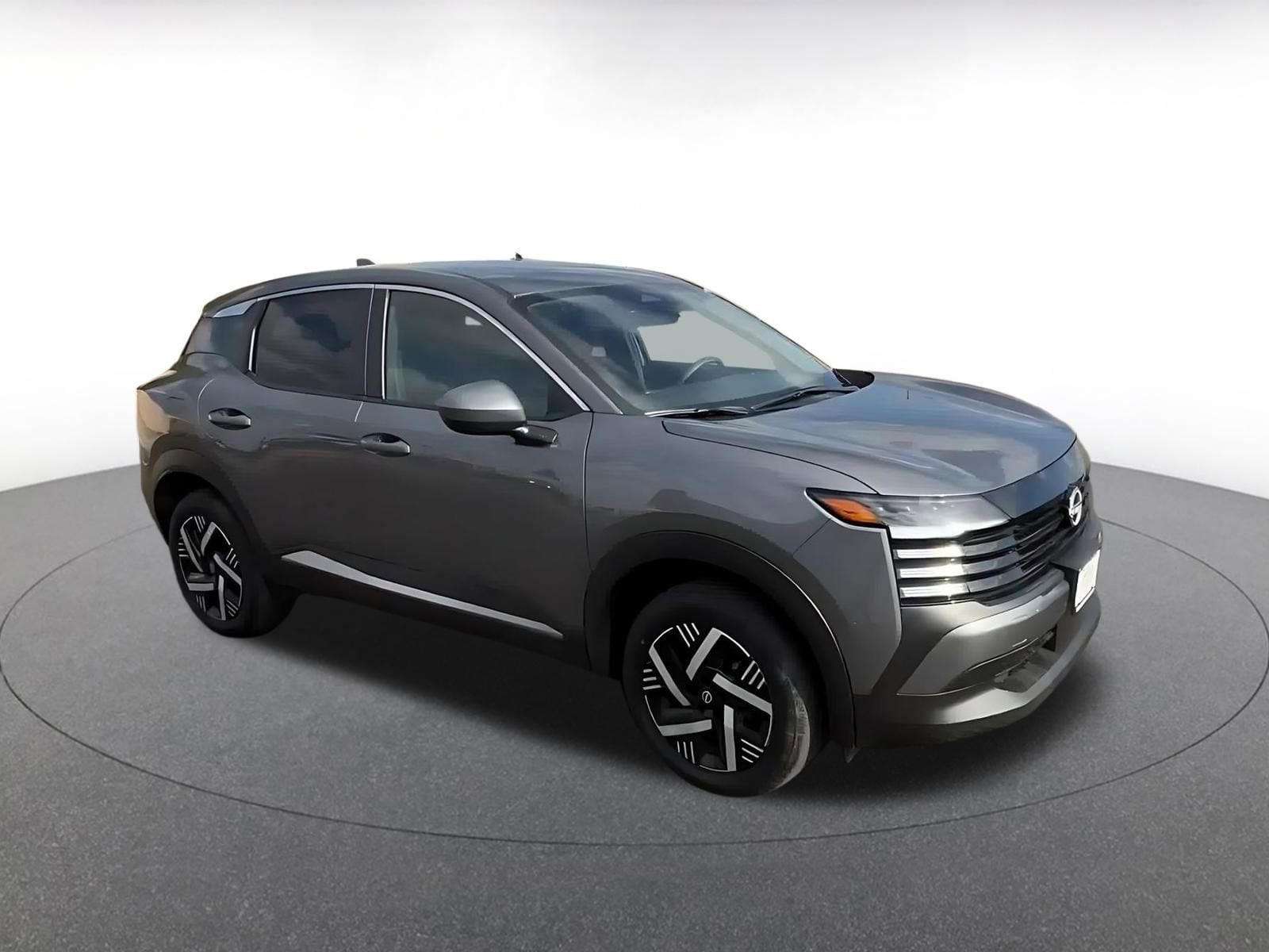 Thumbnail: 2025 Nissan Kicks - 2