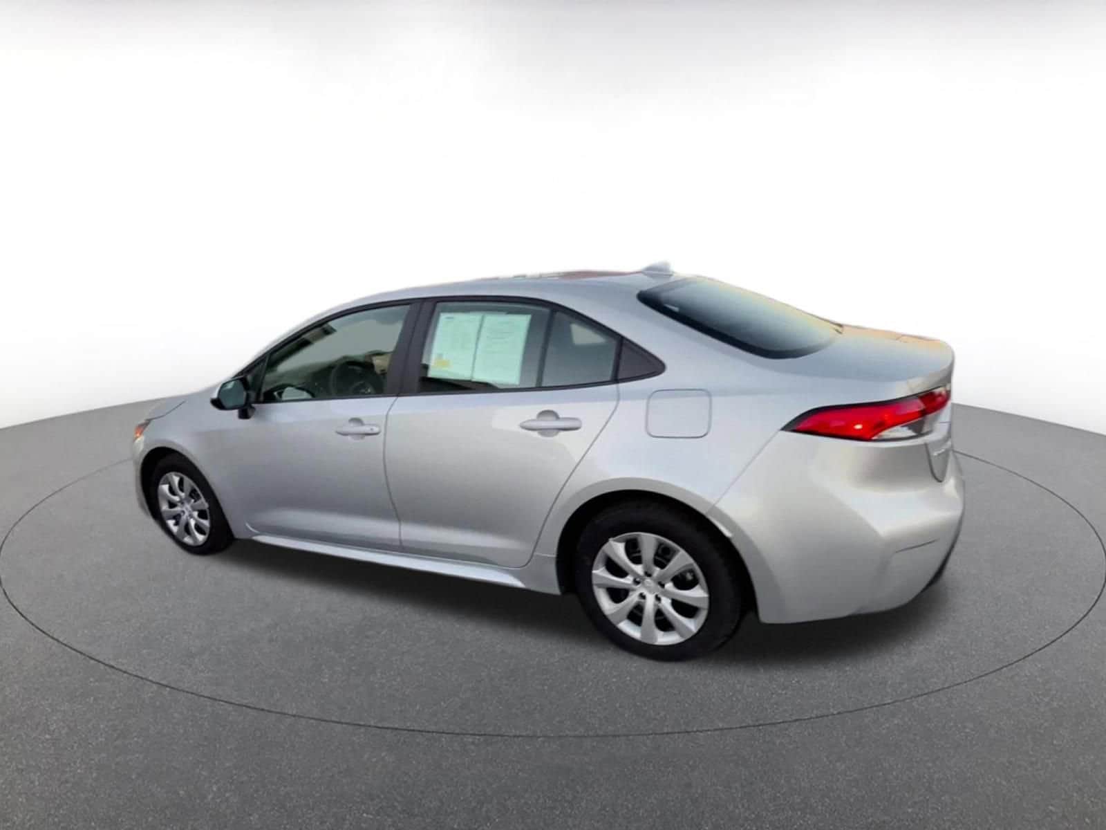 Thumbnail: 2025 Toyota Corolla - 10