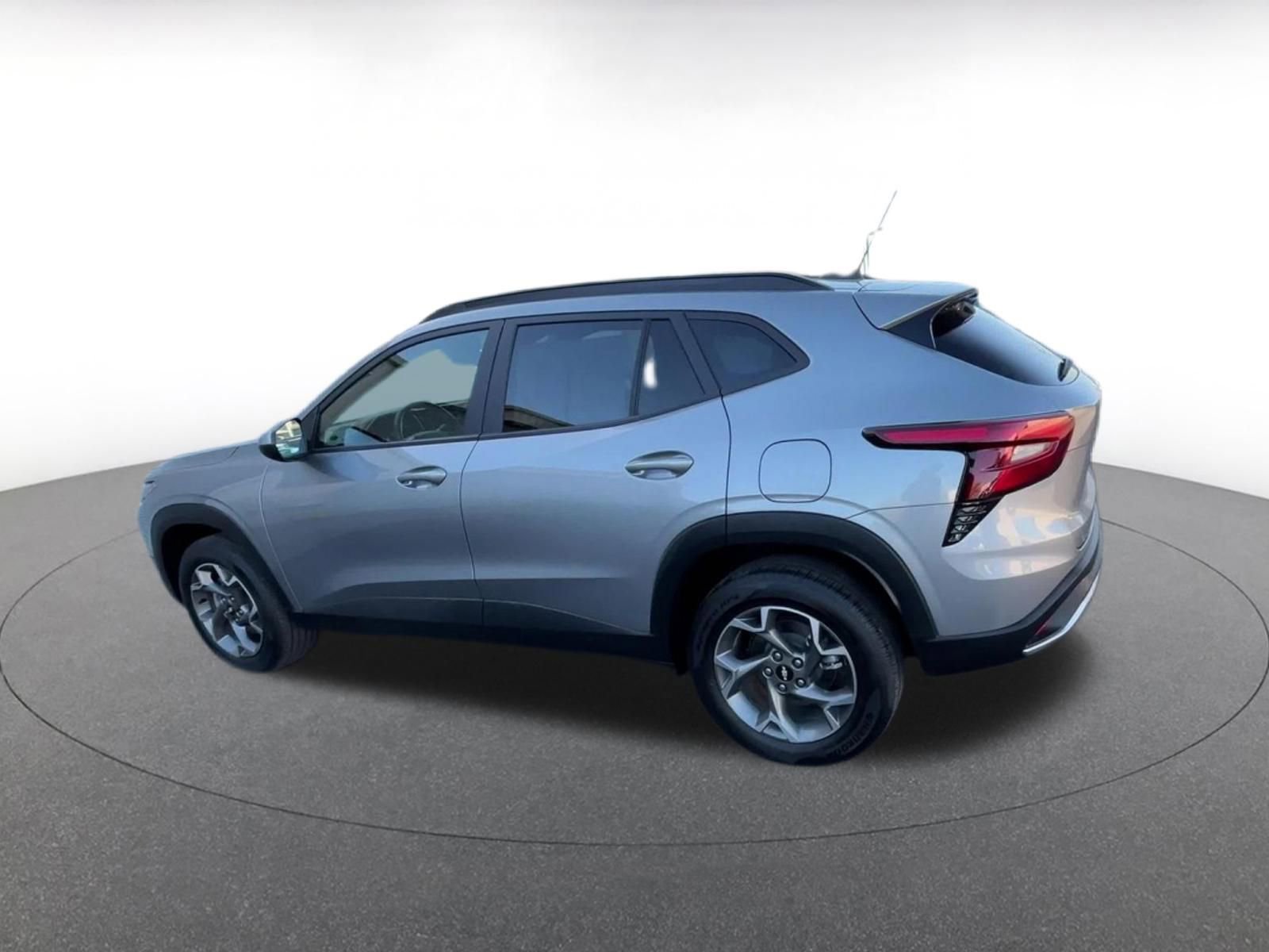 Thumbnail: 2025 Chevrolet Trax - 10