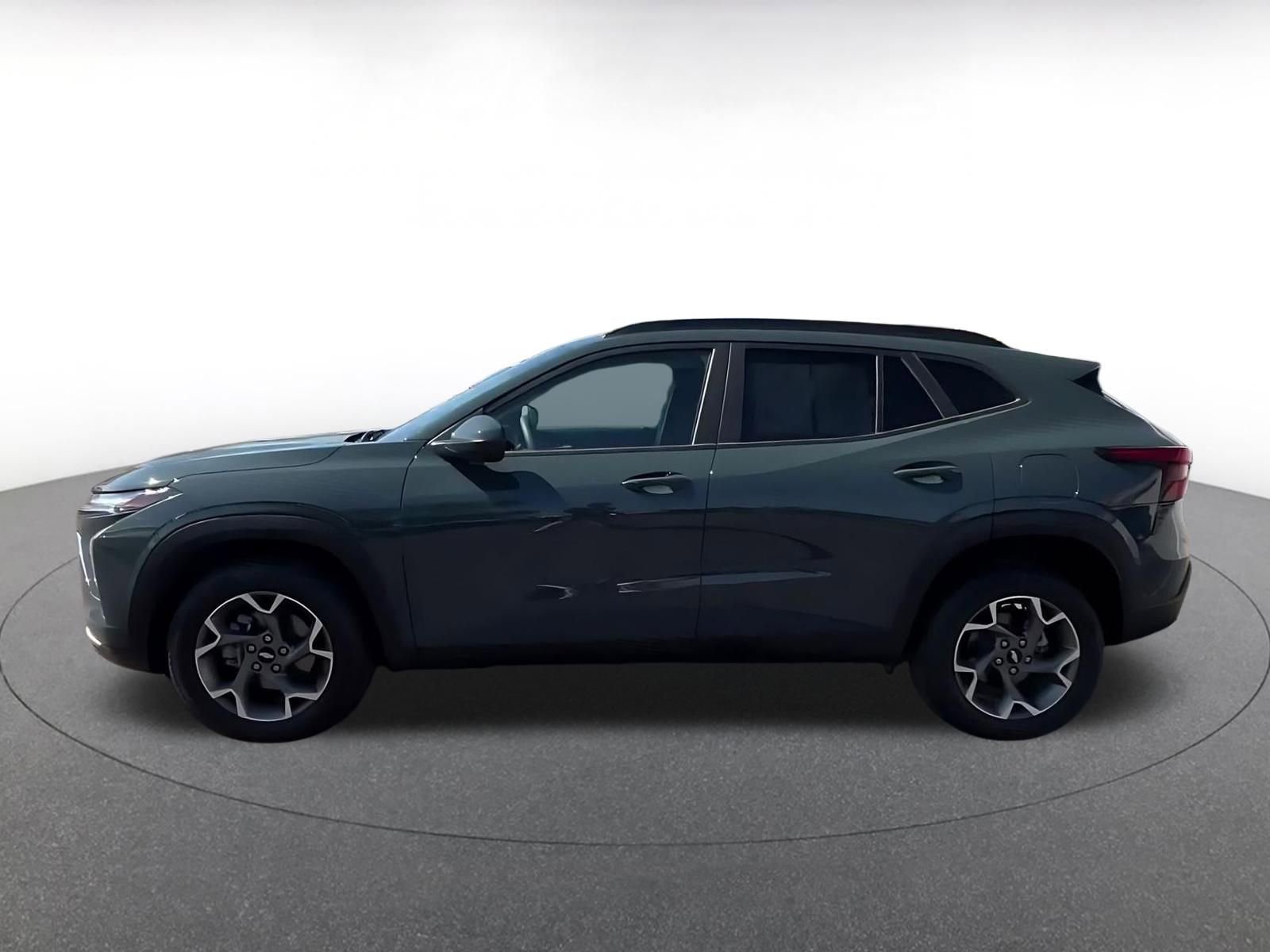 Thumbnail: 2025 Chevrolet Trax - 9