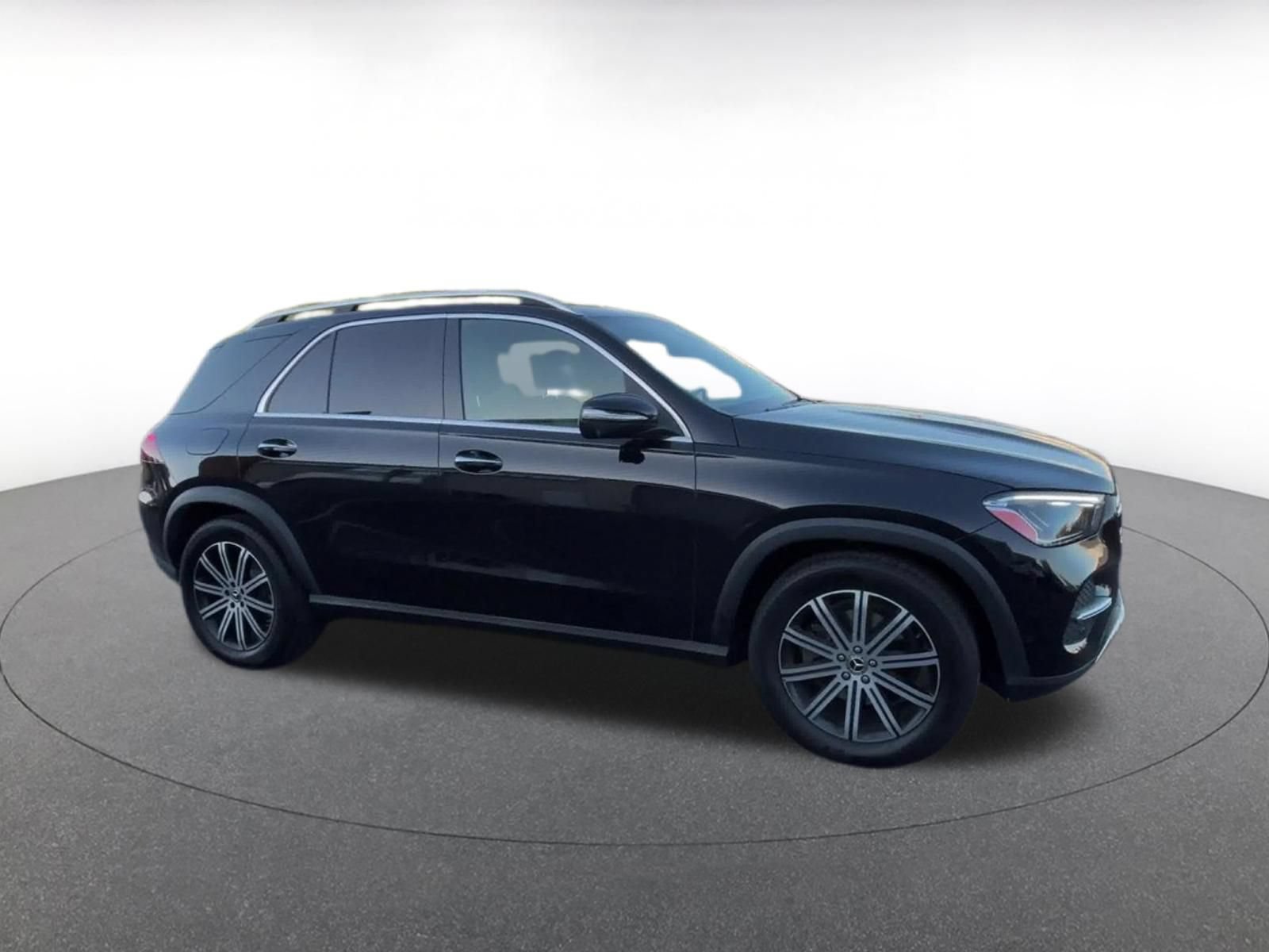 Thumbnail: 2026 Mercedes-Benz GLE - 2