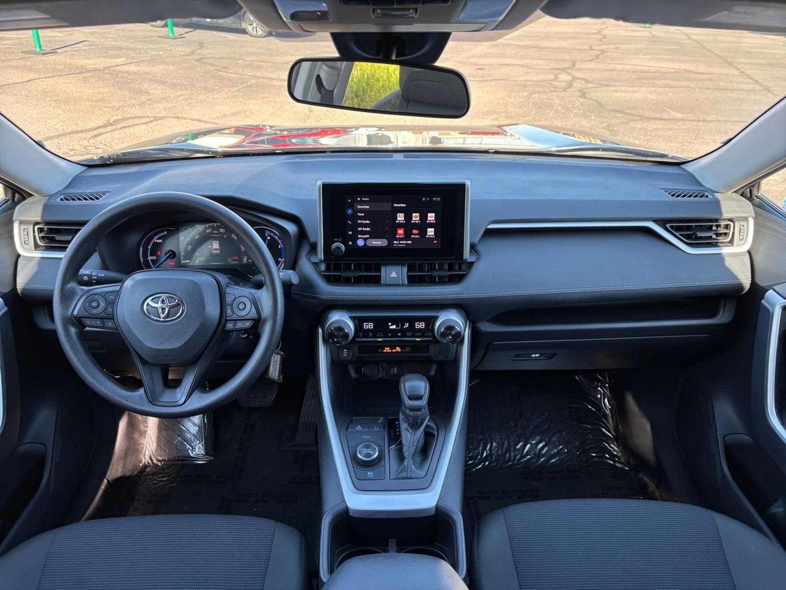 Thumbnail: 2025 Toyota RAV4 - 32